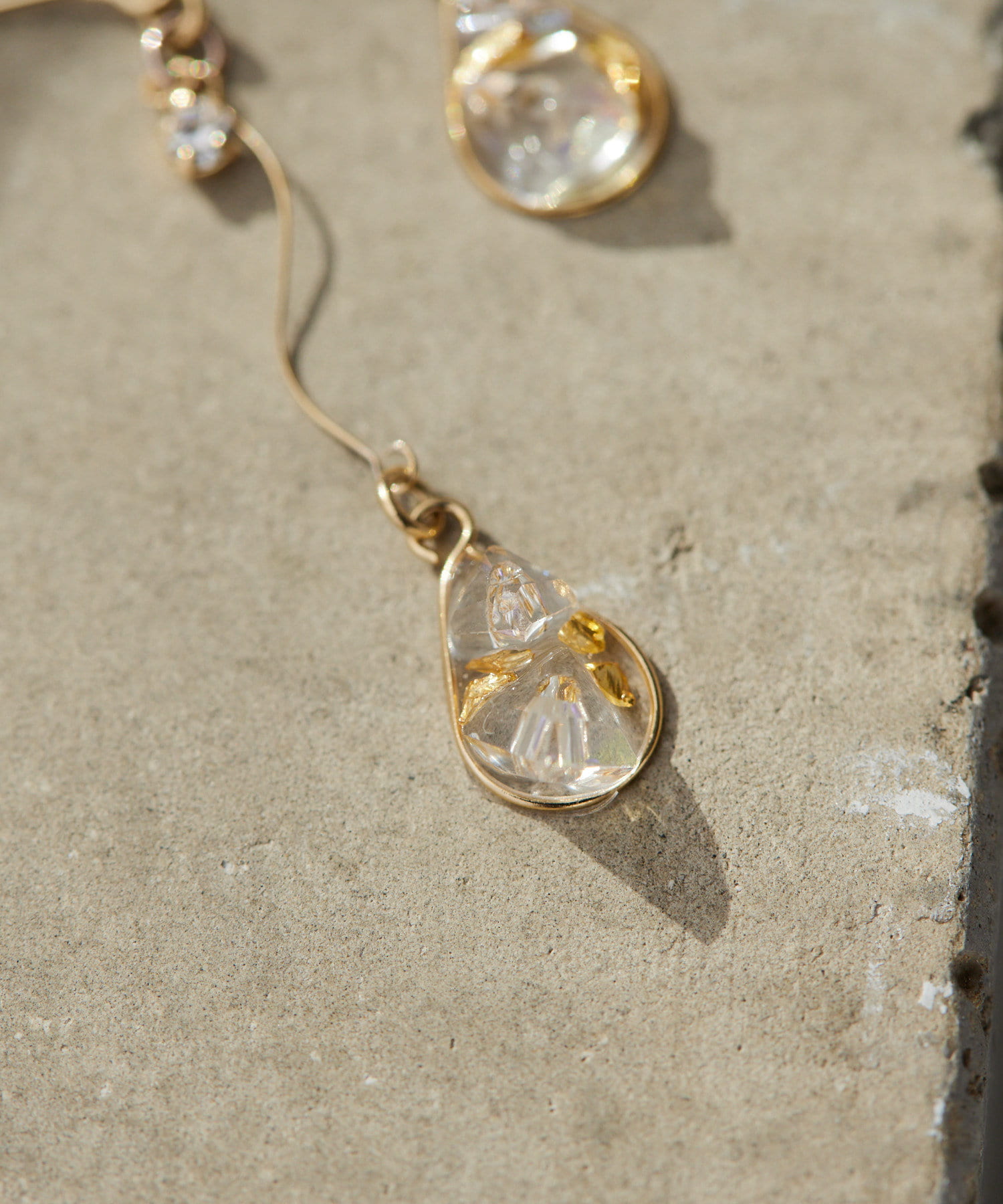 しゅわしゅわ☆新品未使用☆SWAROVSKIとパピヨネ☆2wayピアス ボール