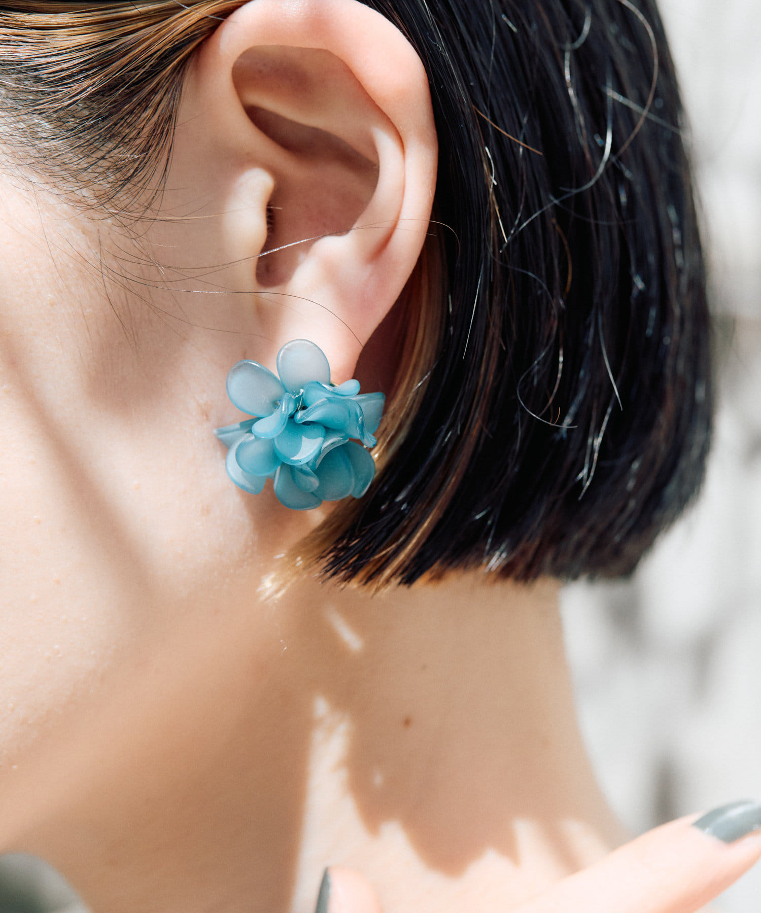 ear PAPILLONNER(イア パピヨネ) 《チタンポスト》フロストフラワーピアス