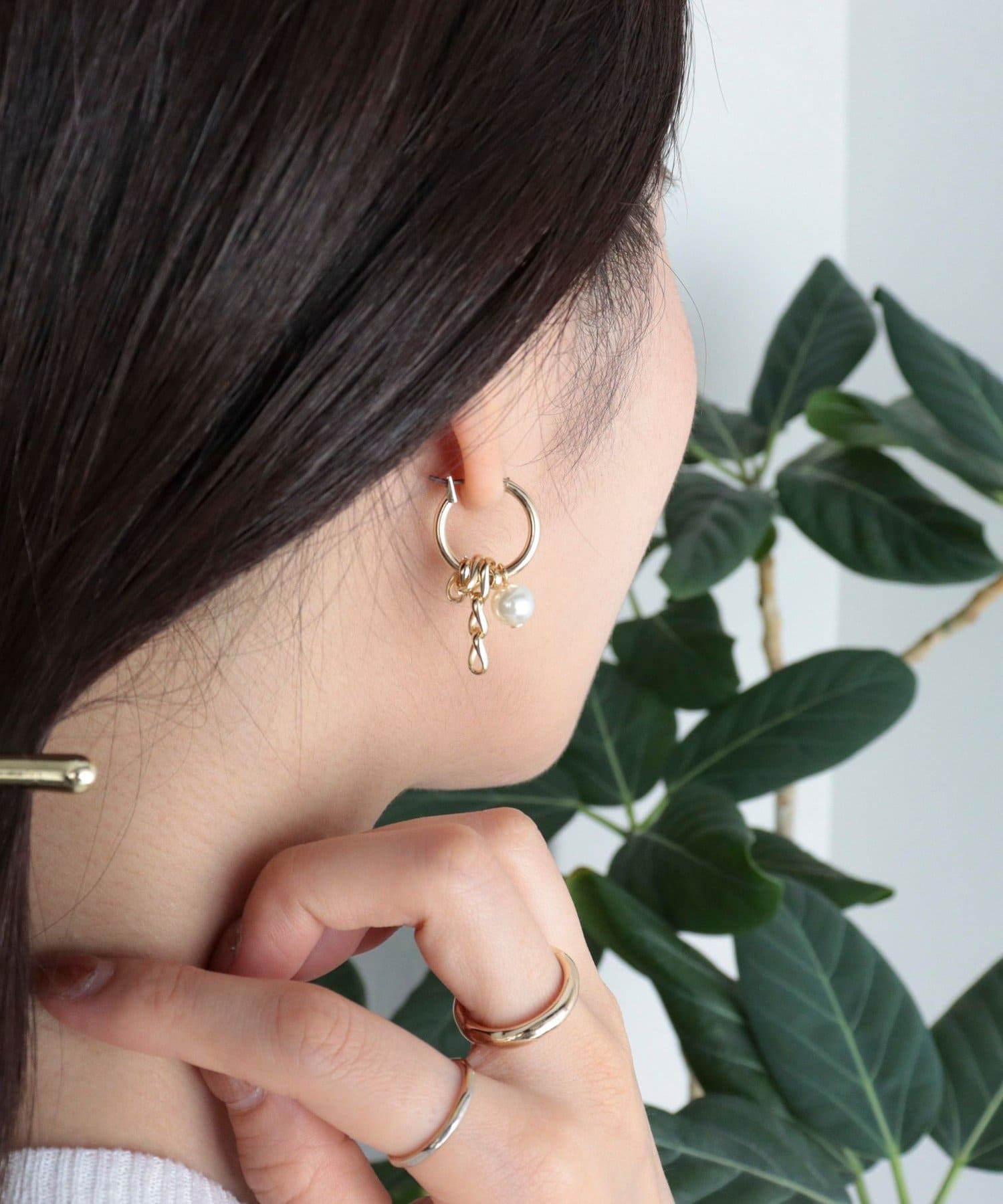 FREDY & GLOSTER(フレディ アンド グロスター) アシメモチーフリングピアス