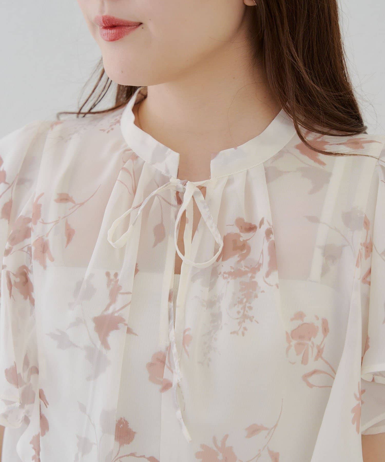 NICE CLAUP / OLIVE des OLIVE OUTLET(ナイスクラップ  / オリーブ デ オリーブ アウトレット) 【ANOTHER BRANCH】ぼかし花柄フレア袖ブラウス