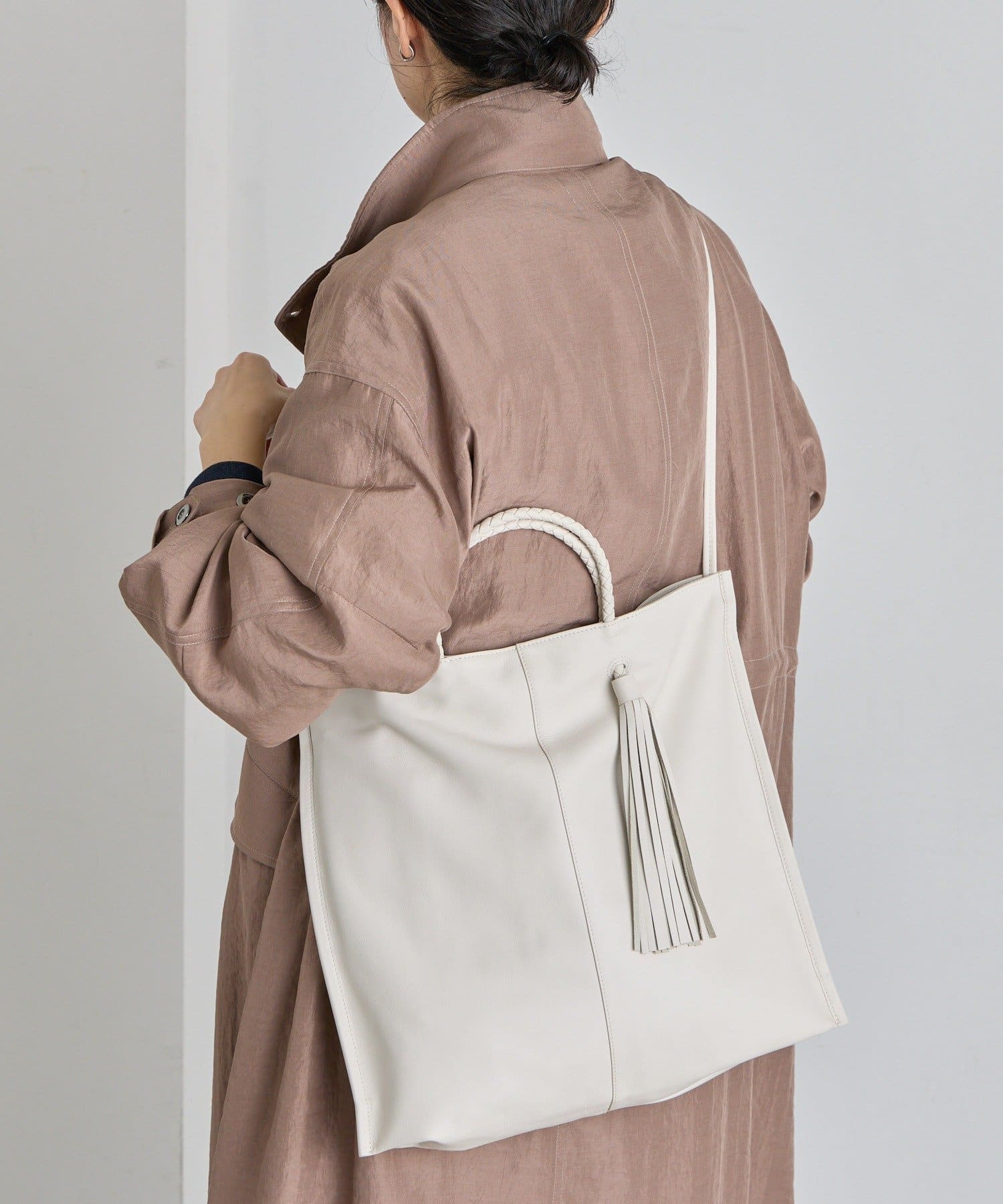 ear PAPILLONNER(イア パピヨネ) 追加決定！タッセルトートバッグ《本革/A4サイズ対応》