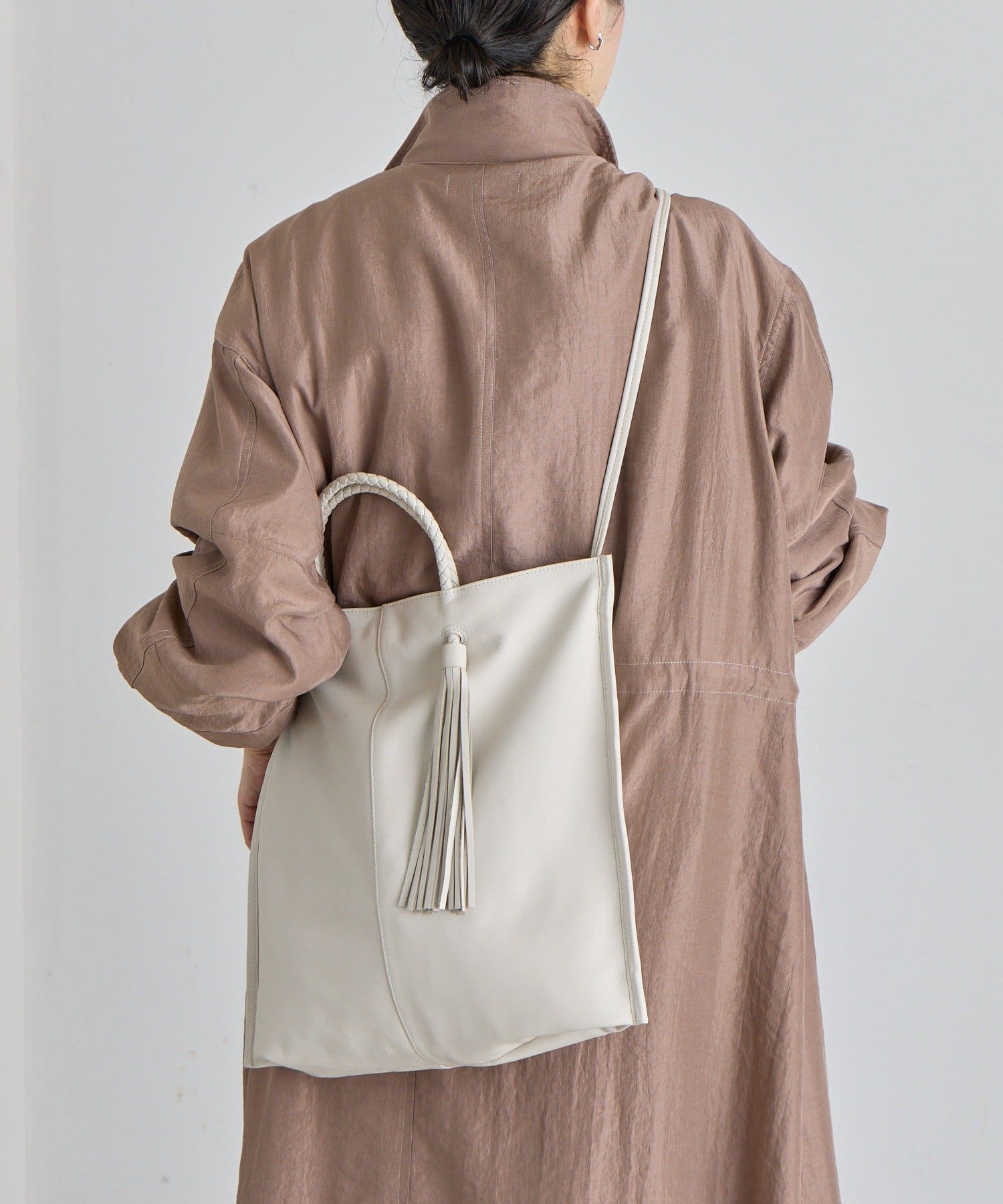 ear PAPILLONNER(イア パピヨネ) 追加決定！タッセルトートバッグ《本革/A4サイズ対応》