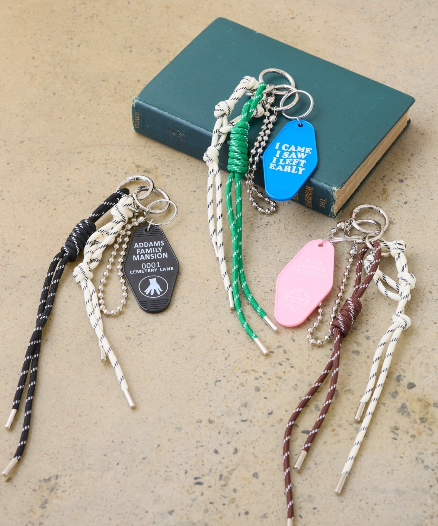 デニムリメイク☆タッセルキーホルダー☆バッグチャーム☆バッファロー•② デニムリメイク☆タッセルキーホルダー☆バッグチャーム☆バッファロー•②