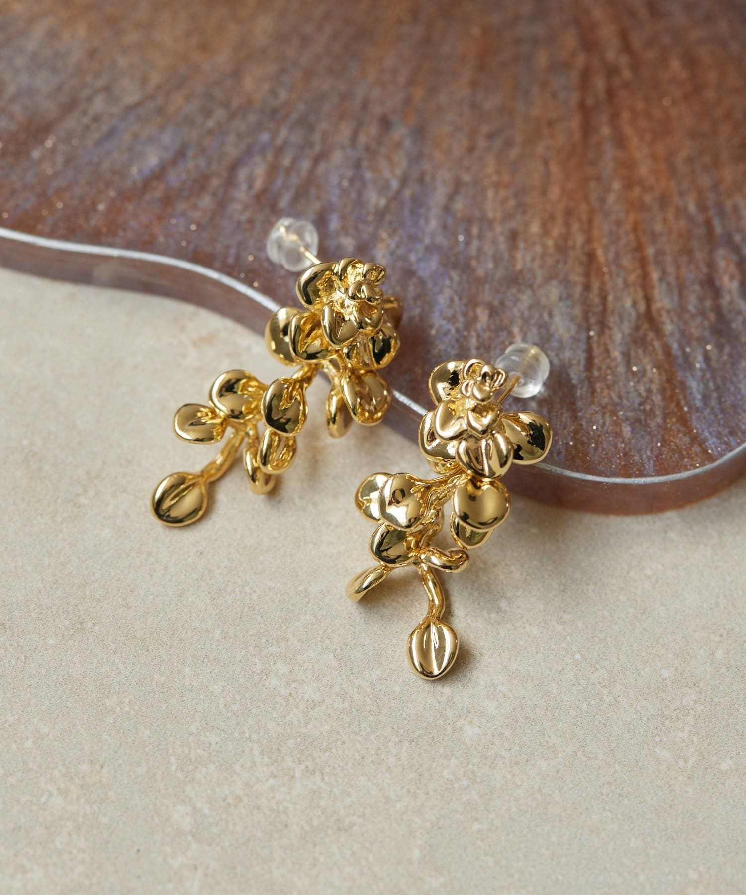 ear PAPILLONNER(イア パピヨネ) フローリングピアス