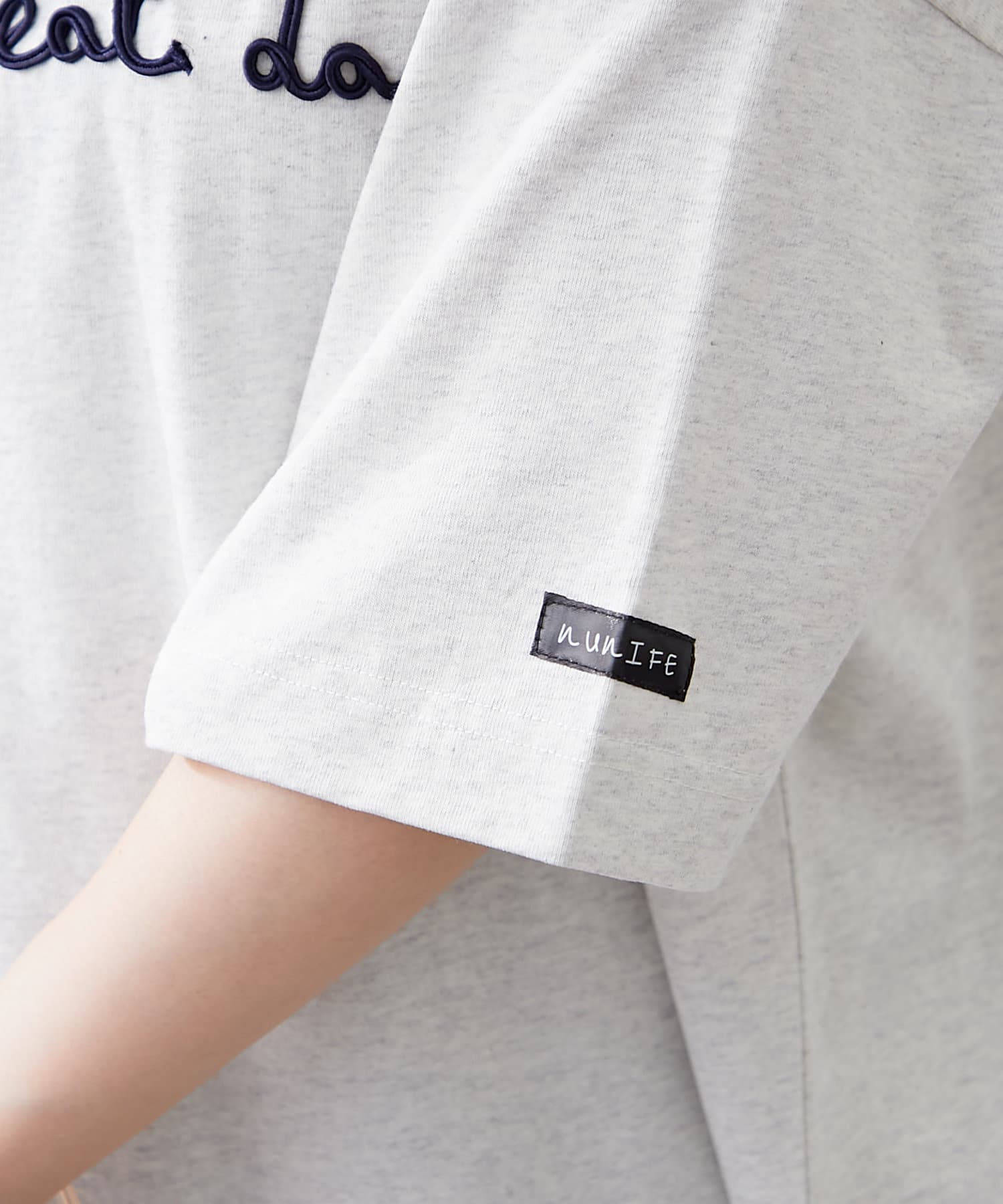 Remind me and forever(リマインドミーアンドフォーエバー) 【NUNIFE】コード刺繍BIGTシャツ　ユニセックス