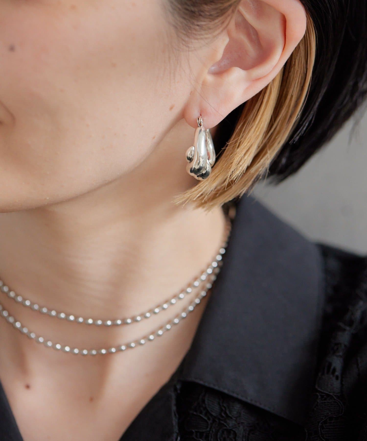 ear PAPILLONNER(イア パピヨネ) 《WEB＆一部店舗限定/スターリングシルバー使用》》おひねりフープピアス