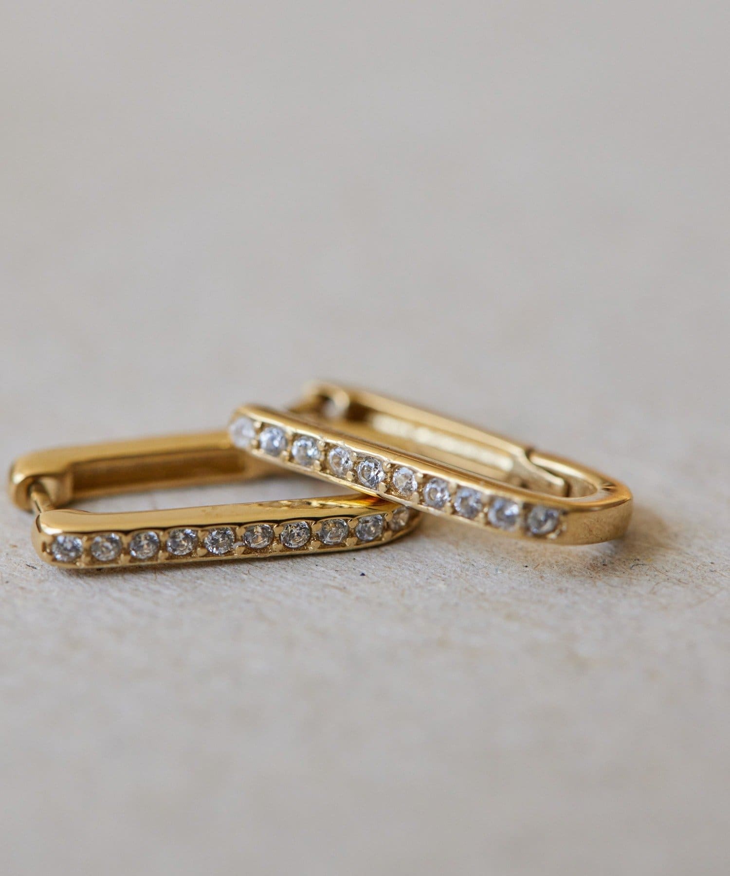 y project クリスタルフープピアス y project クリスタルフープピアス