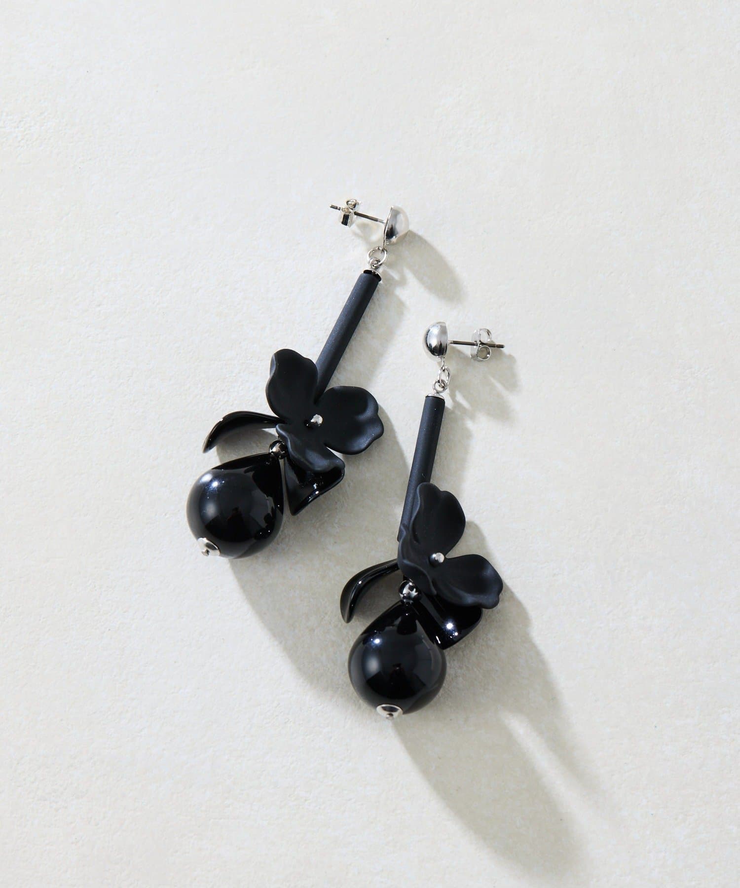 ear PAPILLONNER(イア パピヨネ) 《WEB＆一部店舗限定》BIGドロップフラワーピアス