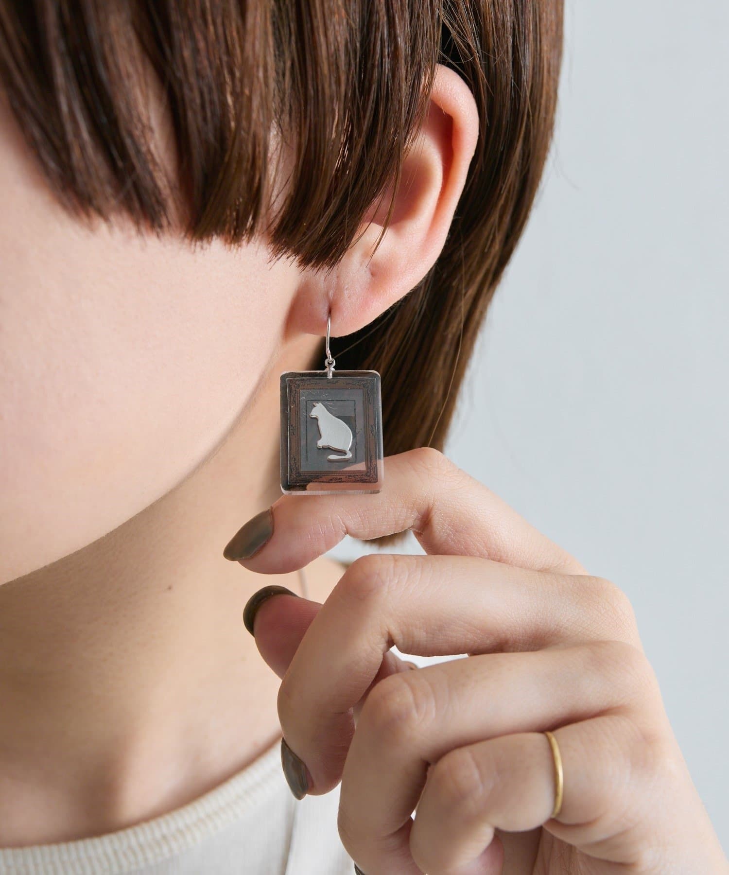 ear PAPILLONNER(イア パピヨネ) ピクチャーフレームピアス