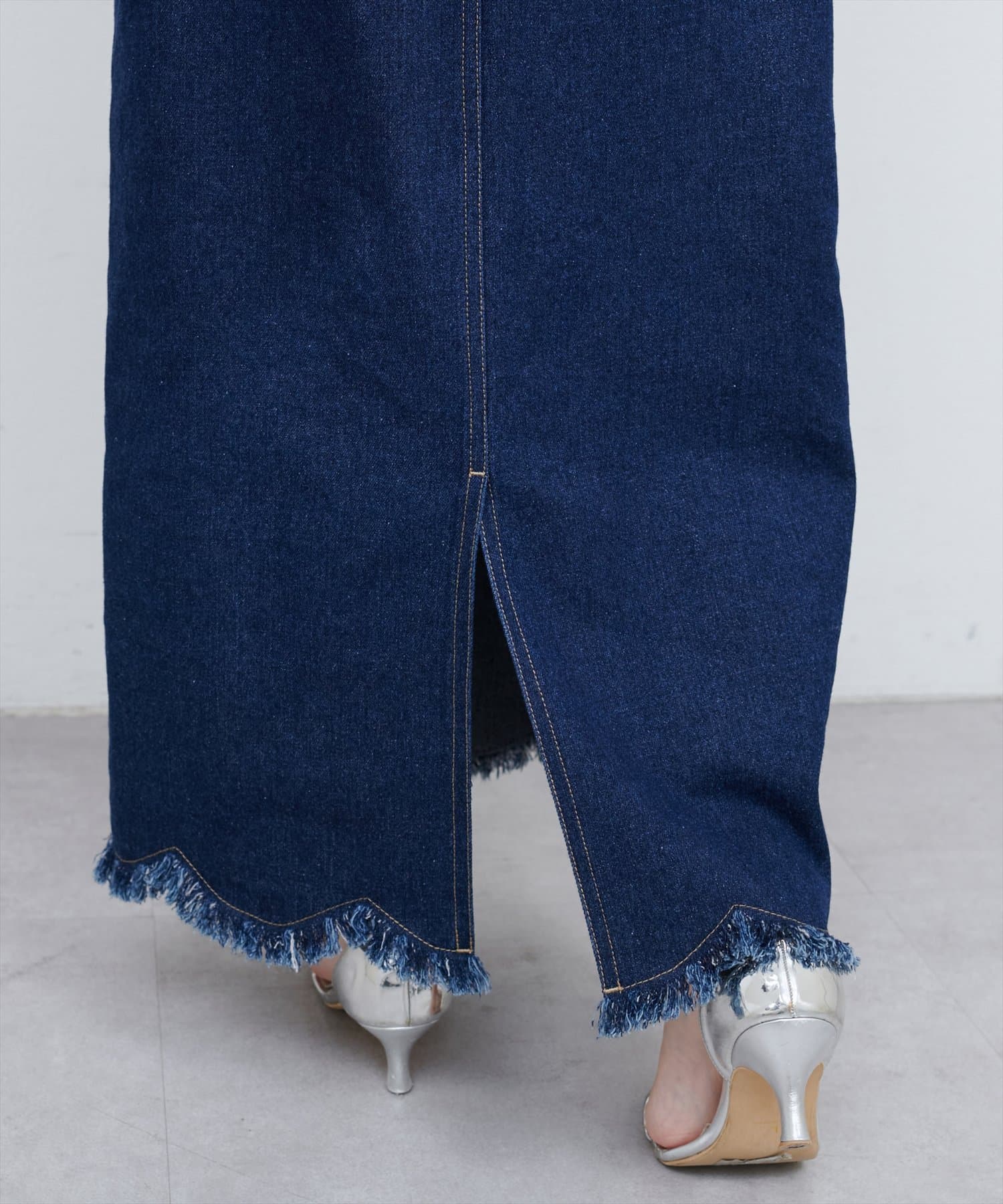 natural couture(ナチュラルクチュール) 【3サイズ展開】裾フリンジスカラップデニムスカート