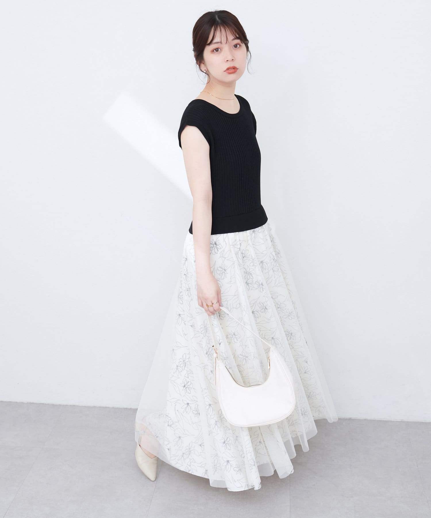 【2025SS natural couture】ニット×チュールドッキングワンピース■Designトップスとスカートをコーディネートしたような、こなれ感のあるドッキングワンピース。トップス部分はリブニ