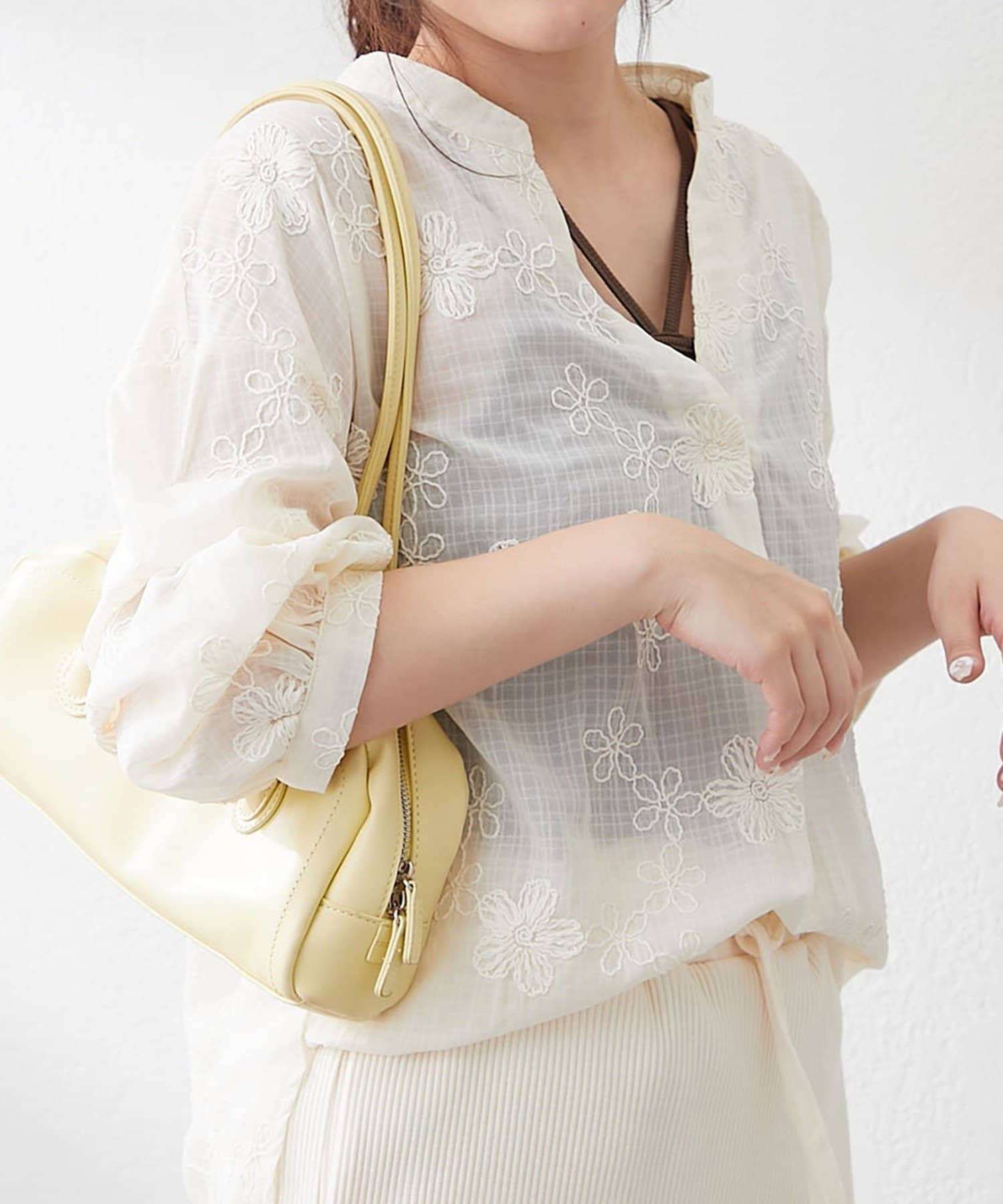 RMAF】袖タック刺繍ブラウス | NICE CLAUP / OLIVE des OLIVE OUTLET