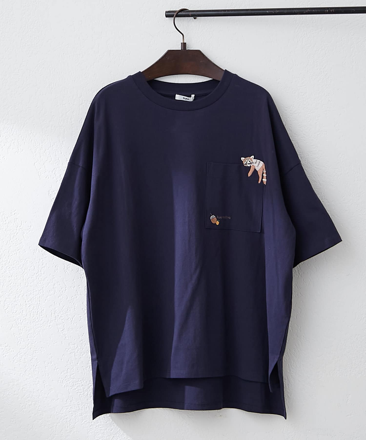 Remind me and forever(リマインドミーアンドフォーエバー) 【NAO】コットン100％、アソート刺繍ポケットT