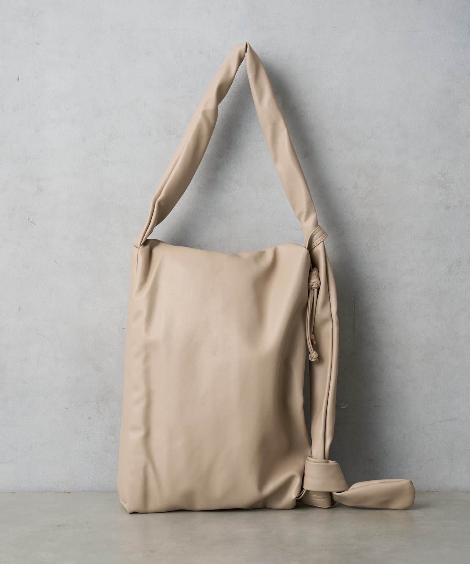 BIRTHDAY BAR(バースデイバー) PUFF HANDLE SHOULDER BAG