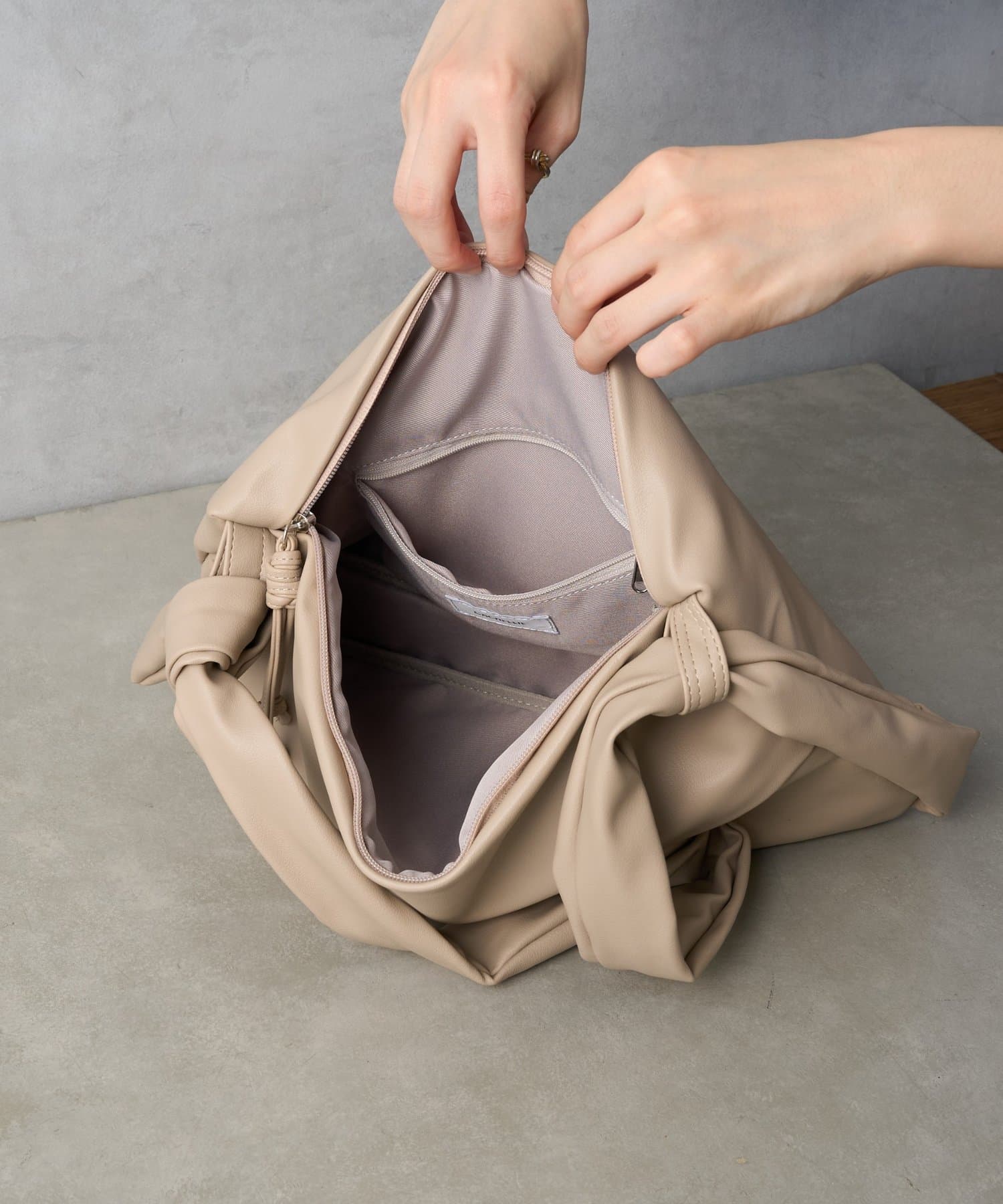 BIRTHDAY BAR(バースデイバー) PUFF HANDLE SHOULDER BAG