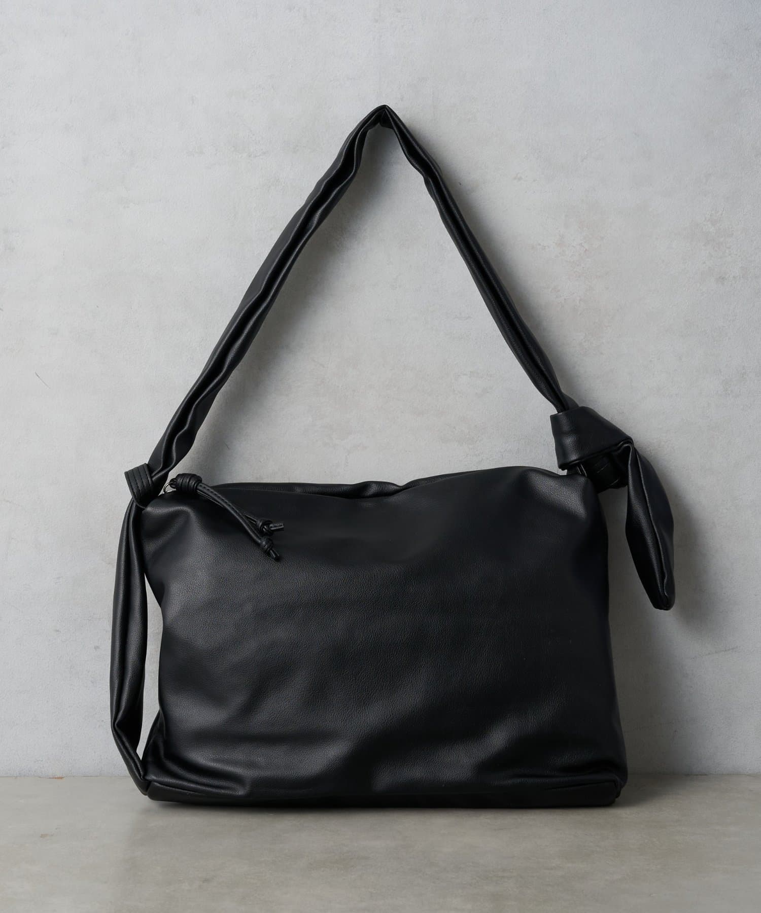 BIRTHDAY BAR(バースデイバー) PUFF HANDLE SHOULDER BAG