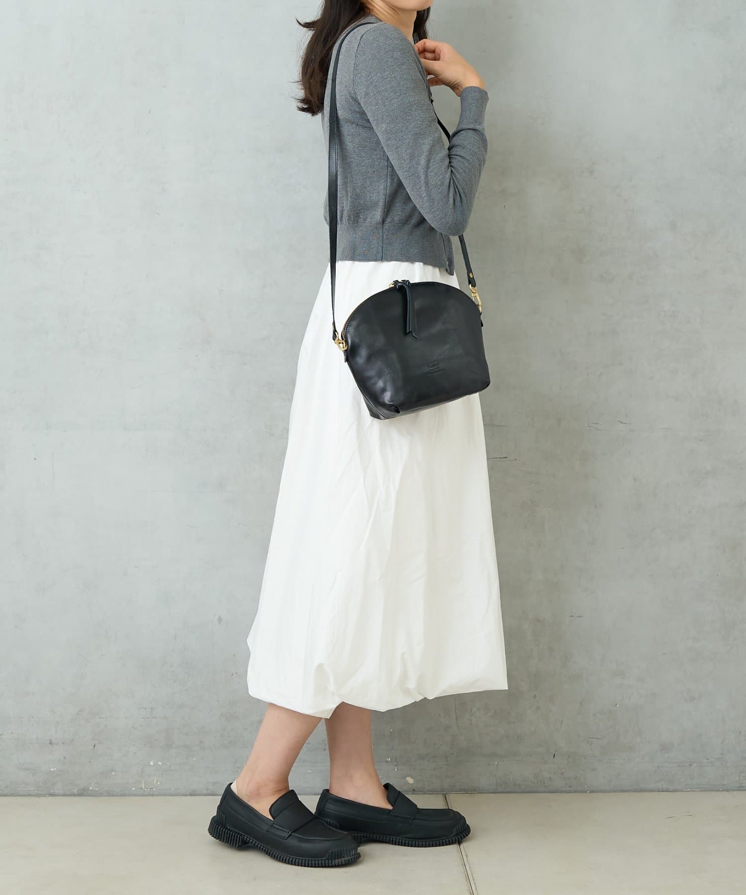 BIRTHDAY BAR(バースデイバー) LIGHT LEATHER SHOULDER 軽量本革ショルダーバッグ