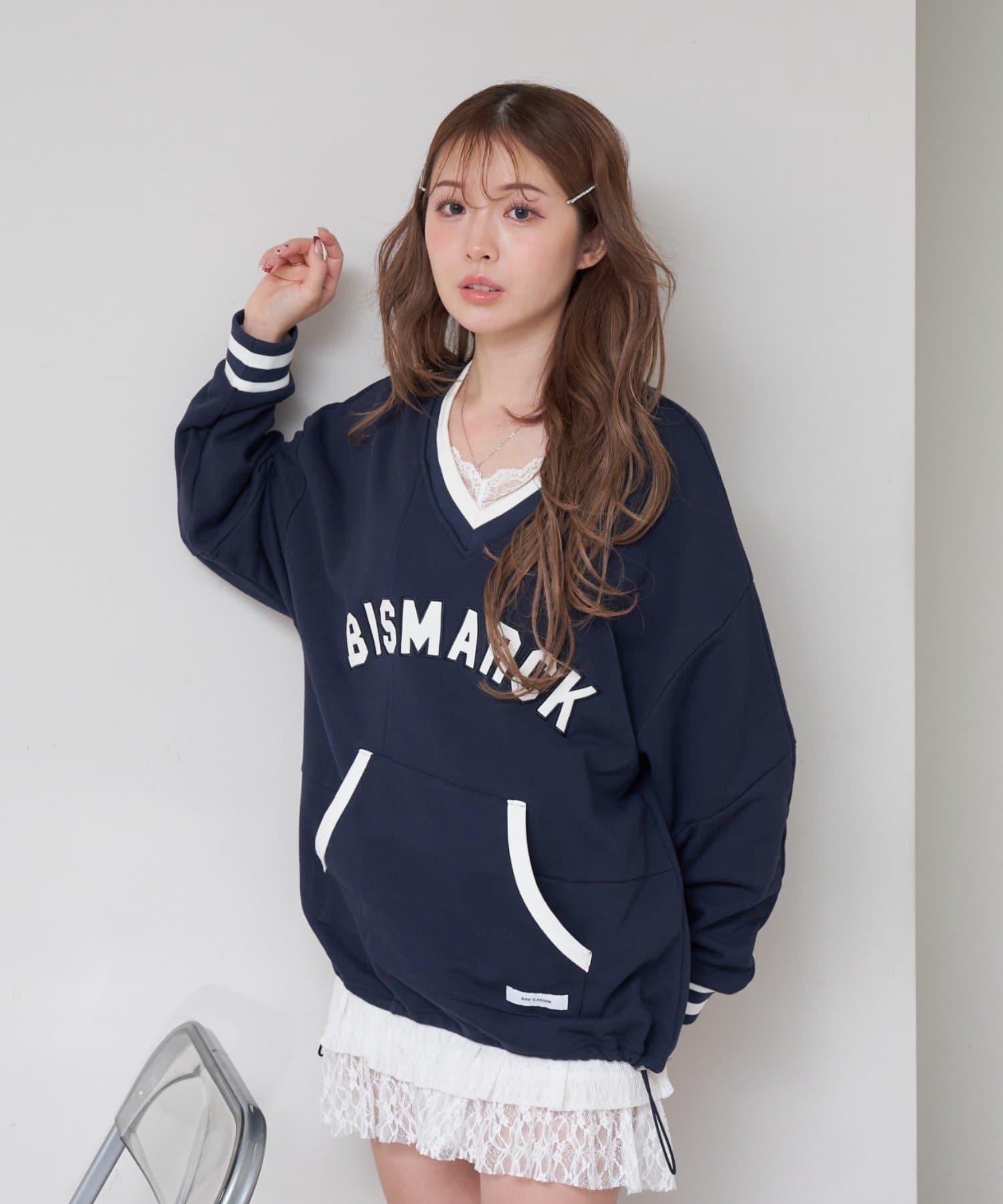 OUTLET(アウトレット) 【RAY CASSIN】Vラインロゴルーズスウェット