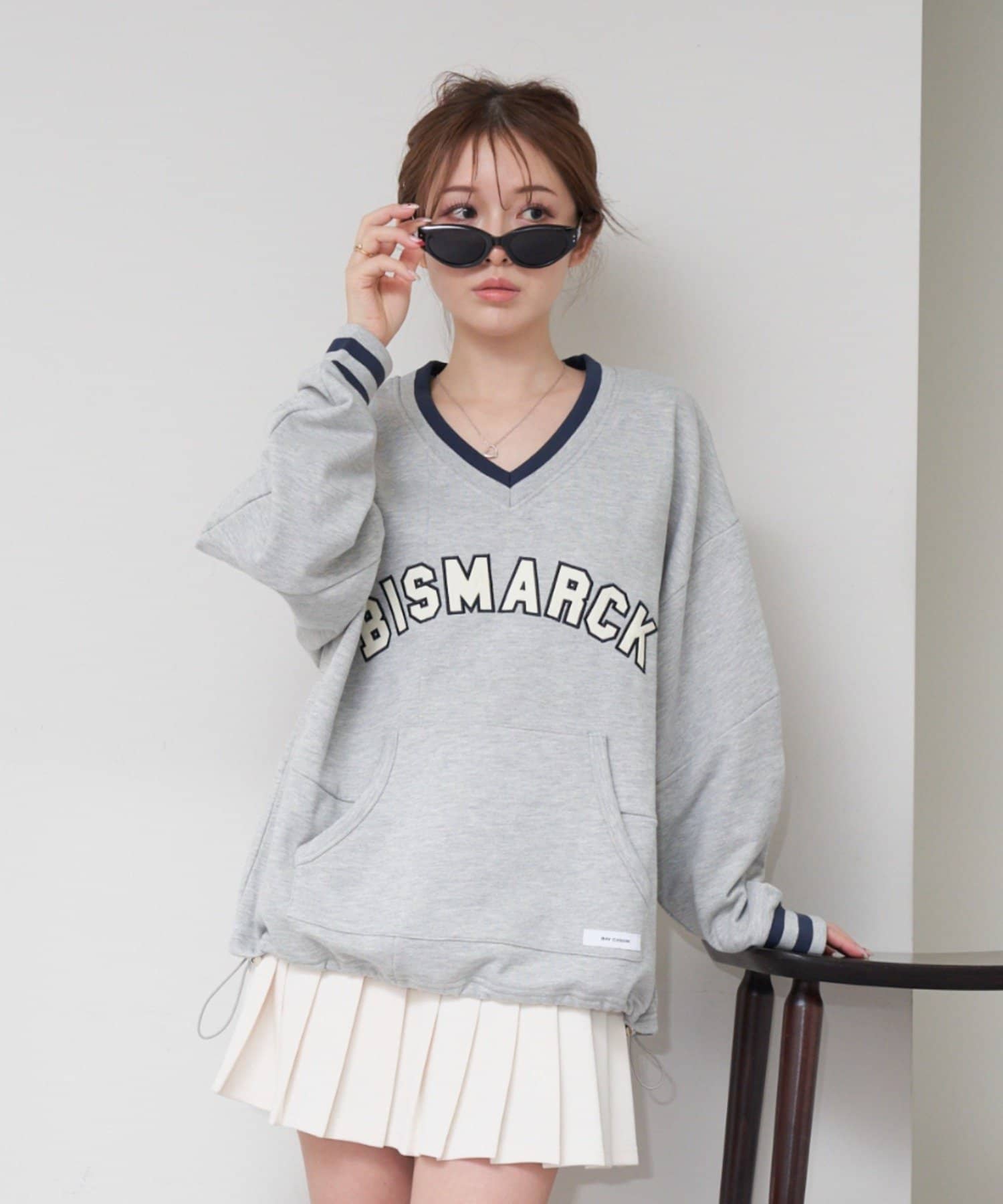 OUTLET(アウトレット) 【RAY CASSIN】Vラインロゴルーズスウェット