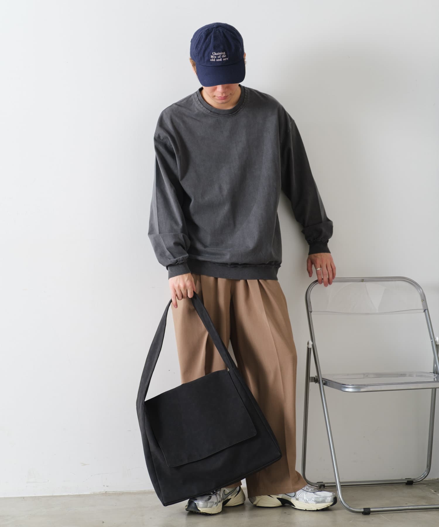 OUTLET(アウトレット) 【Kastane】ヴィーガンスウェードレザーニュースペーパーバッグ