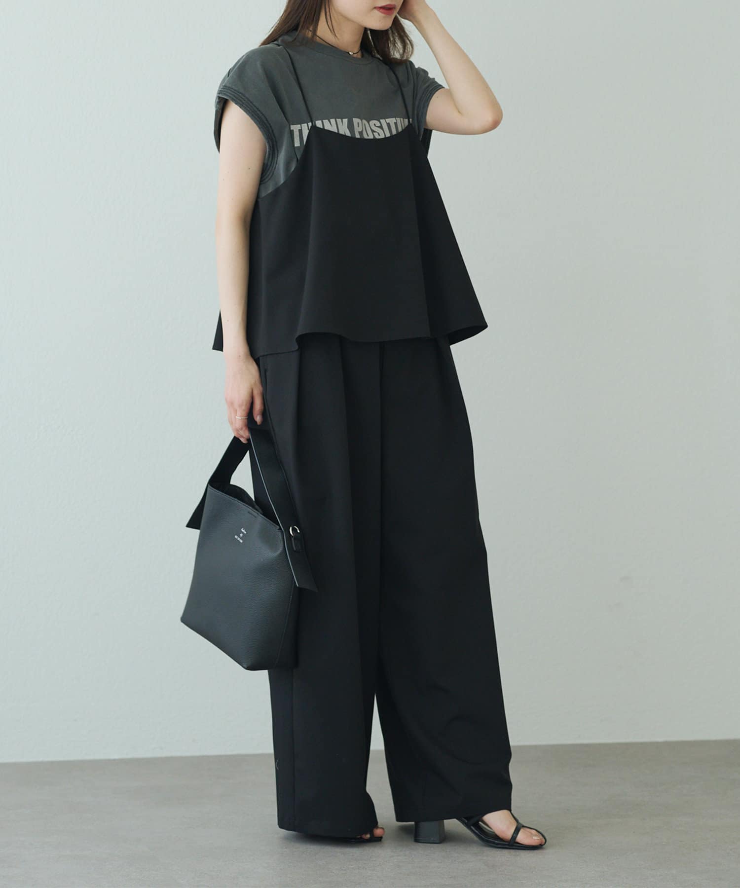 PUAL CE CIN(ピュアルセシン) 袖口太糸ステッチロゴプリントTシャツ