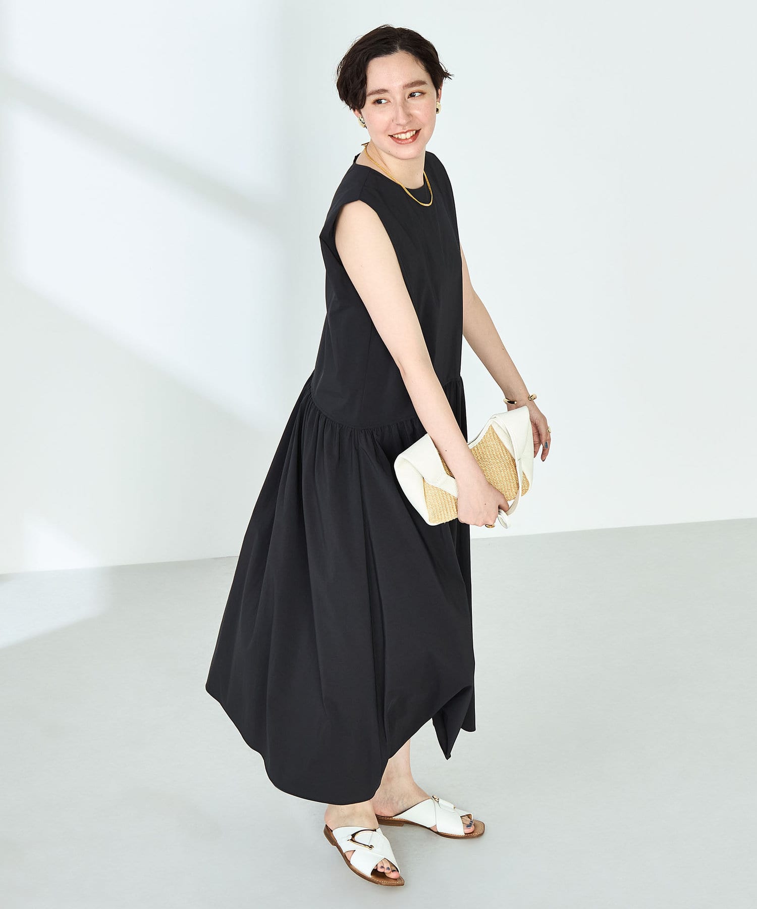 ◇25SS◇NOLLEY'S◆Point・肩タック入りで気になる腕廻りをカバーしてくれるギャザー入りワンピース・撥水/UVカット/接触冷感など、夏に必須な高機能を備えたタフタ素材を使用・梅雨