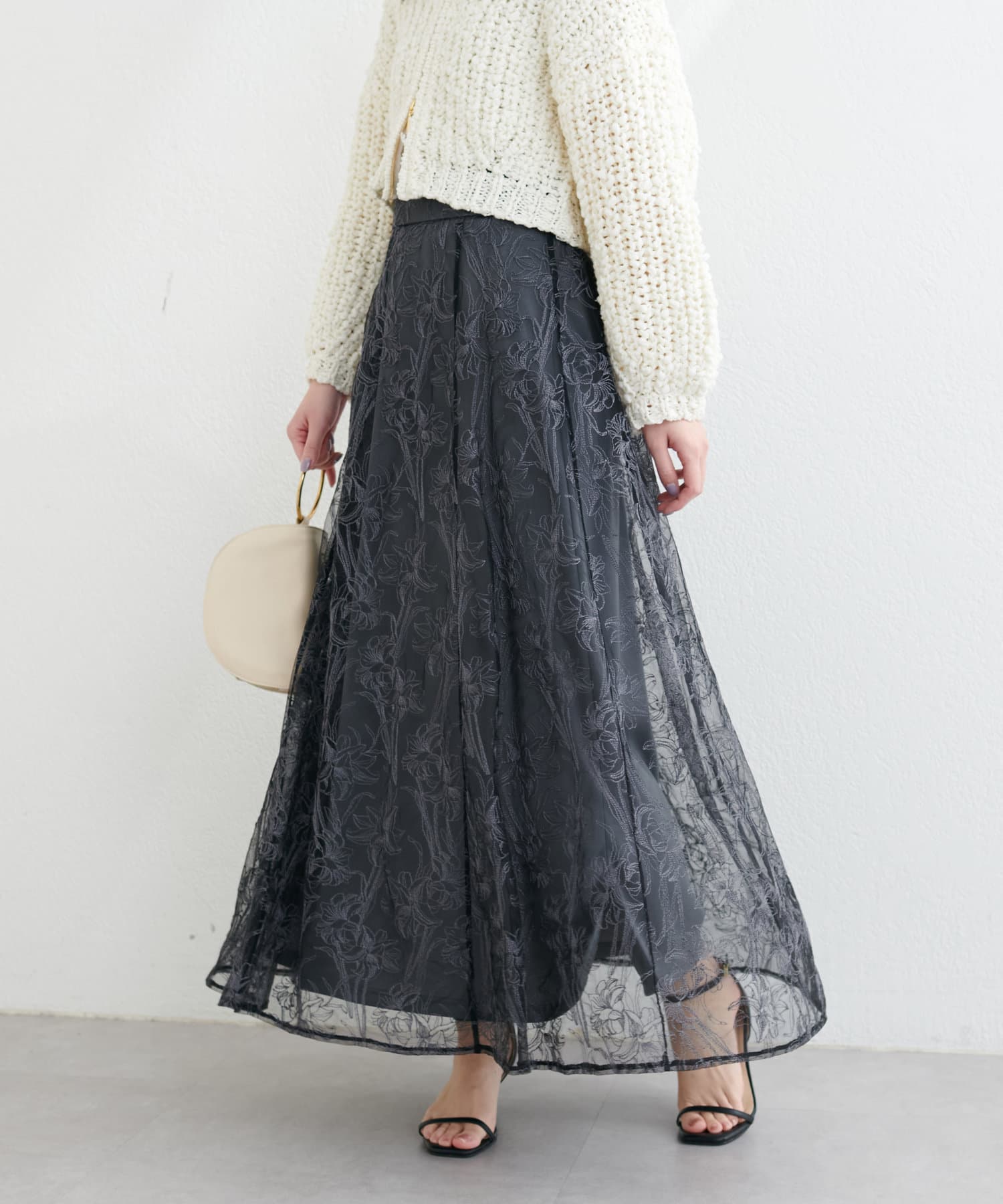NICE CLAUP / OLIVE des OLIVE OUTLET(ナイスクラップ  / オリーブ デ オリーブ アウトレット) 【natural couture】刺繍チュールフレアスカート
