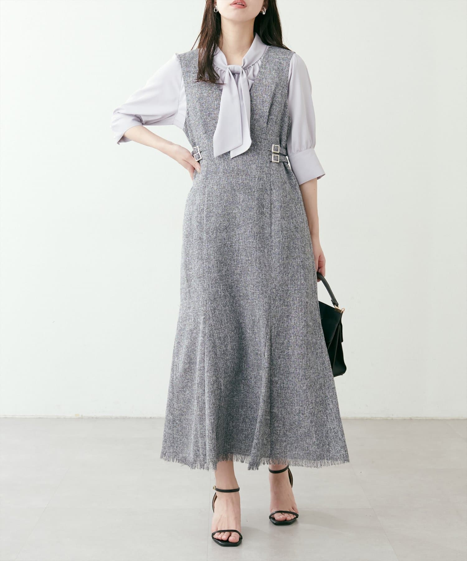 【2025SS natural couture】トレンドのツイードから大人も使いやすい色使いとデザインのジャンスカが登場■Design混じっている色のコントラストが激しすぎないので、派手過ぎずオトナな