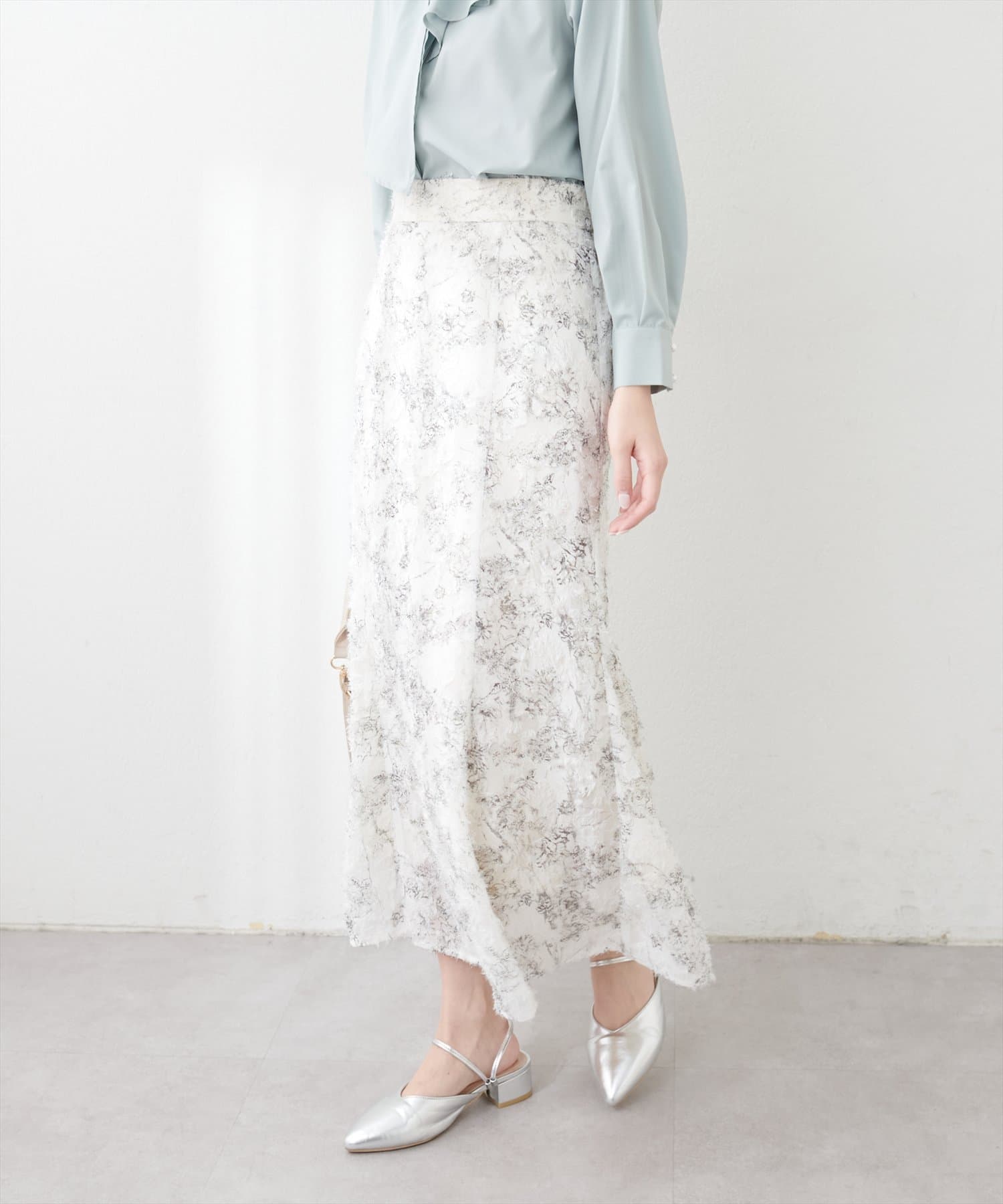 NICE CLAUP / OLIVE des OLIVE OUTLET(ナイスクラップ  / オリーブ デ オリーブ アウトレット) 【natural couture】花柄カットジャガードマーメイドスカート