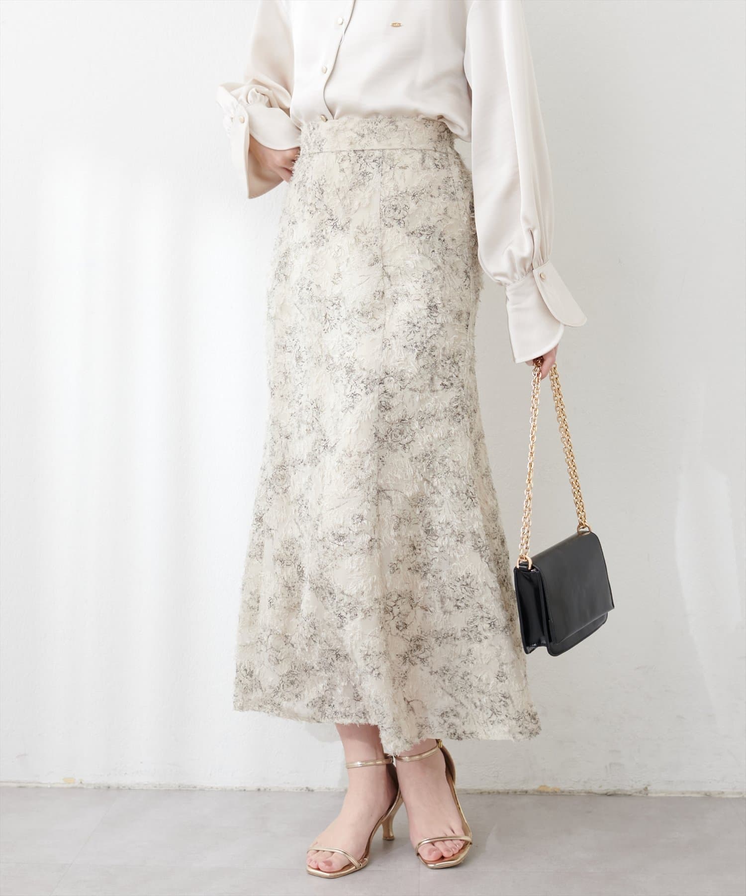 NICE CLAUP / OLIVE des OLIVE OUTLET(ナイスクラップ  / オリーブ デ オリーブ アウトレット) 【natural couture】花柄カットジャガードマーメイドスカート