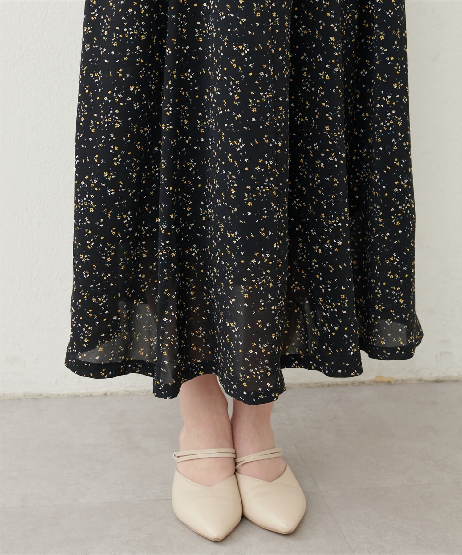 NICE CLAUP / OLIVE des OLIVE OUTLET(ナイスクラップ  / オリーブ デ オリーブ アウトレット) 【natural couture】レトロ小花ワンピース