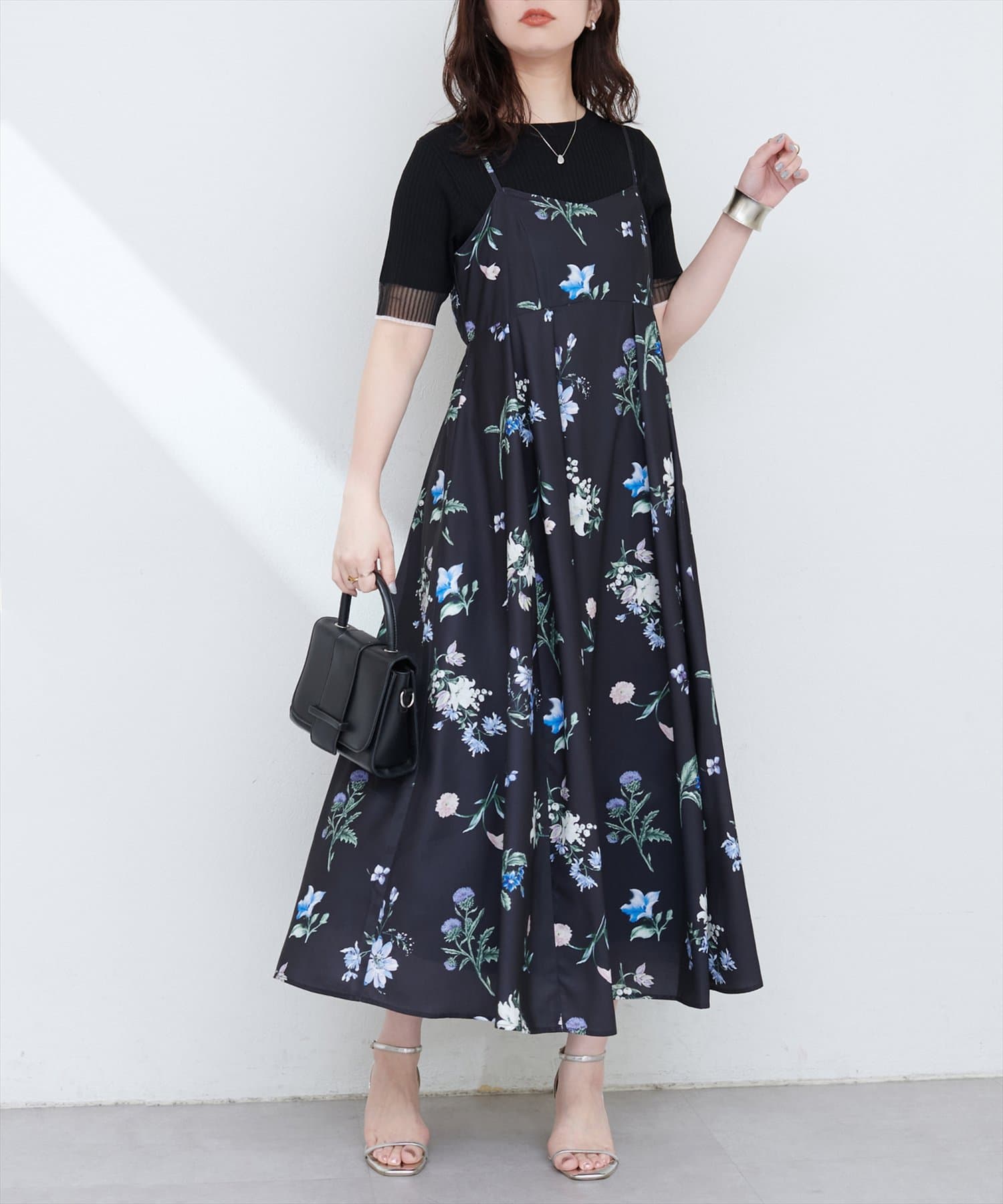 natural couture(ナチュラルクチュール) ガーデンフラワー柄フレアキャミワンピース