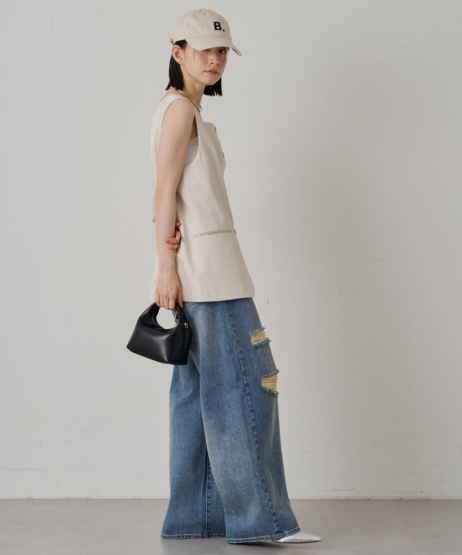 タグ付き新品】LOUNGEDRESS ラウンジドレス2024 フェザーベスト