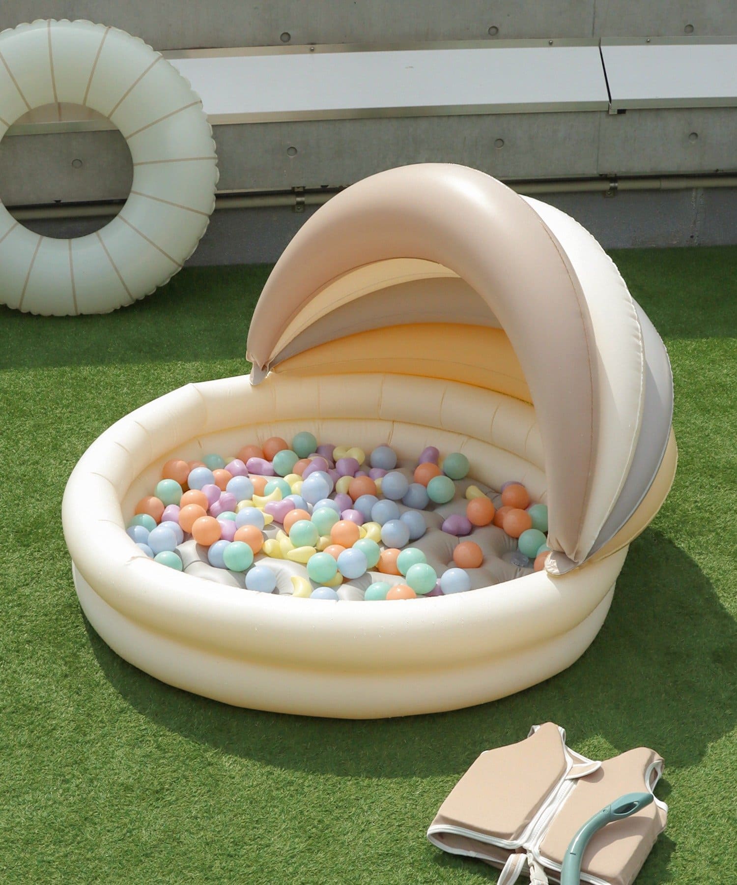 3coins スリーコインズ スリコ すべり台付き プール 3coins すべり台付きビニールプール べビー キッズ 月