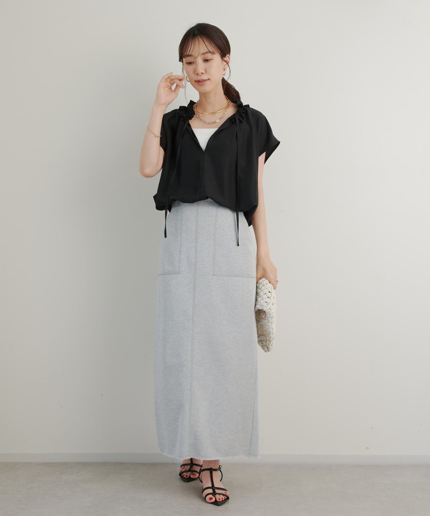 un dix cors(アンディコール) 《全方向大人フェミニン見え◎》フィブリルサテンフリルブラウス