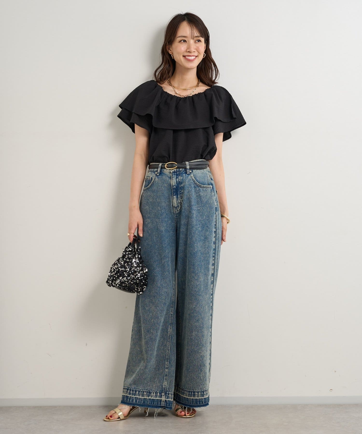un dix cors(アンディコール) 《綿100％・上品な肌見せ◎》オフショルフリルブラウス
