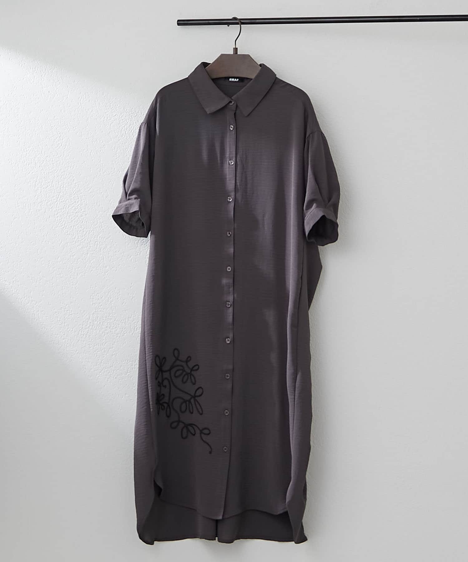 Remind me and forever(リマインドミーアンドフォーエバー) コード刺繍入りシャツワンピ