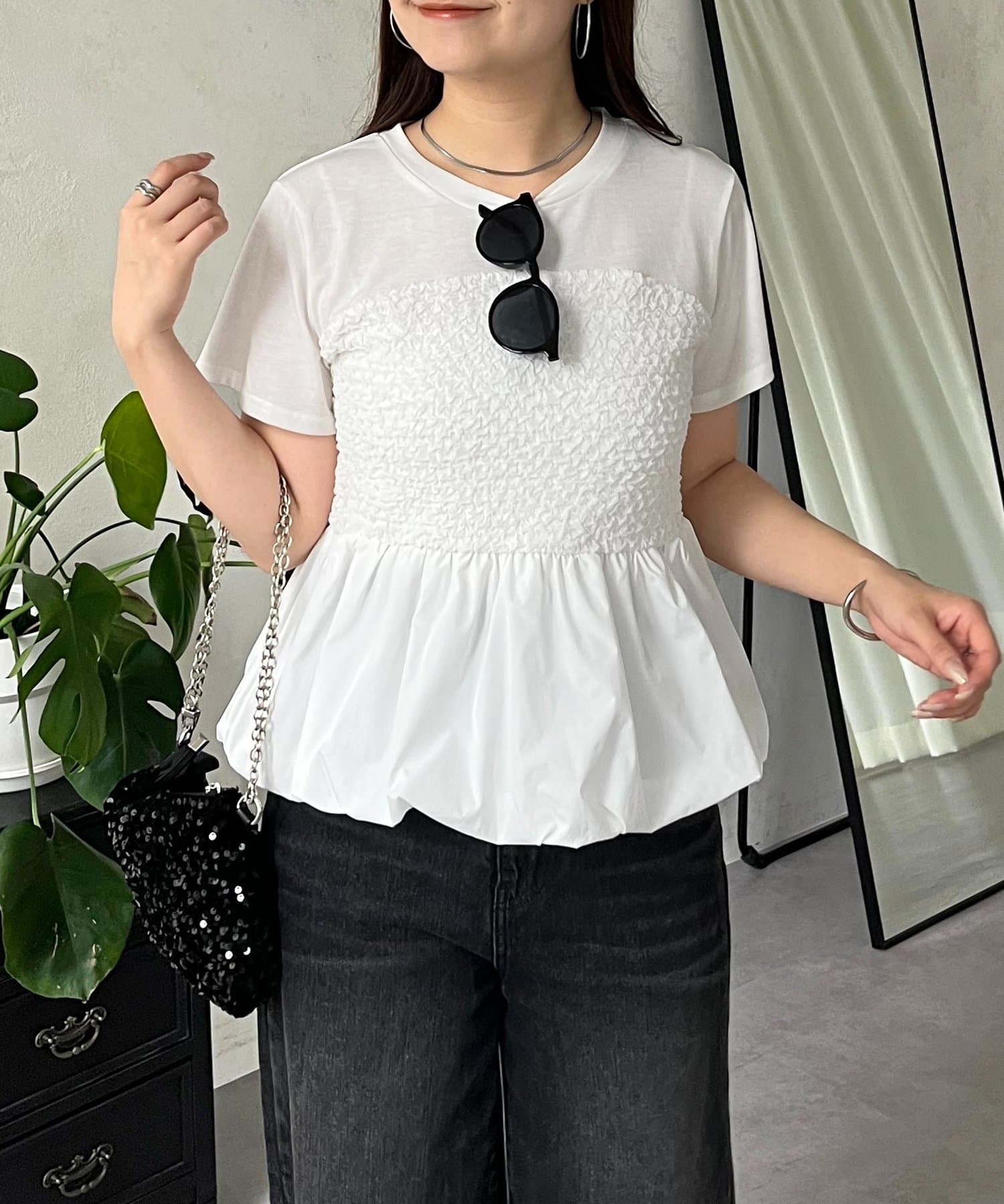 着るだけでトレンドコーデが完成するドッキングTシャツ●Tシャツにビスチェが付いたドッキングトップス●裾はトレンドのバルーンデザインに●ビスチェ部分は伸縮性◎●夏欠かせない1枚で着映えるトップスですｔシ