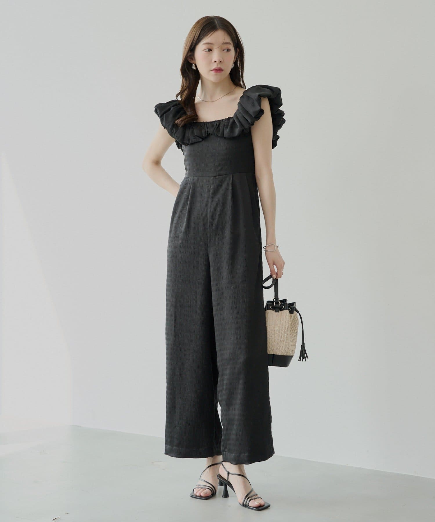 OUTLET(アウトレット) 【Chico】2wayボリュームフリルオフショルコンビネゾン