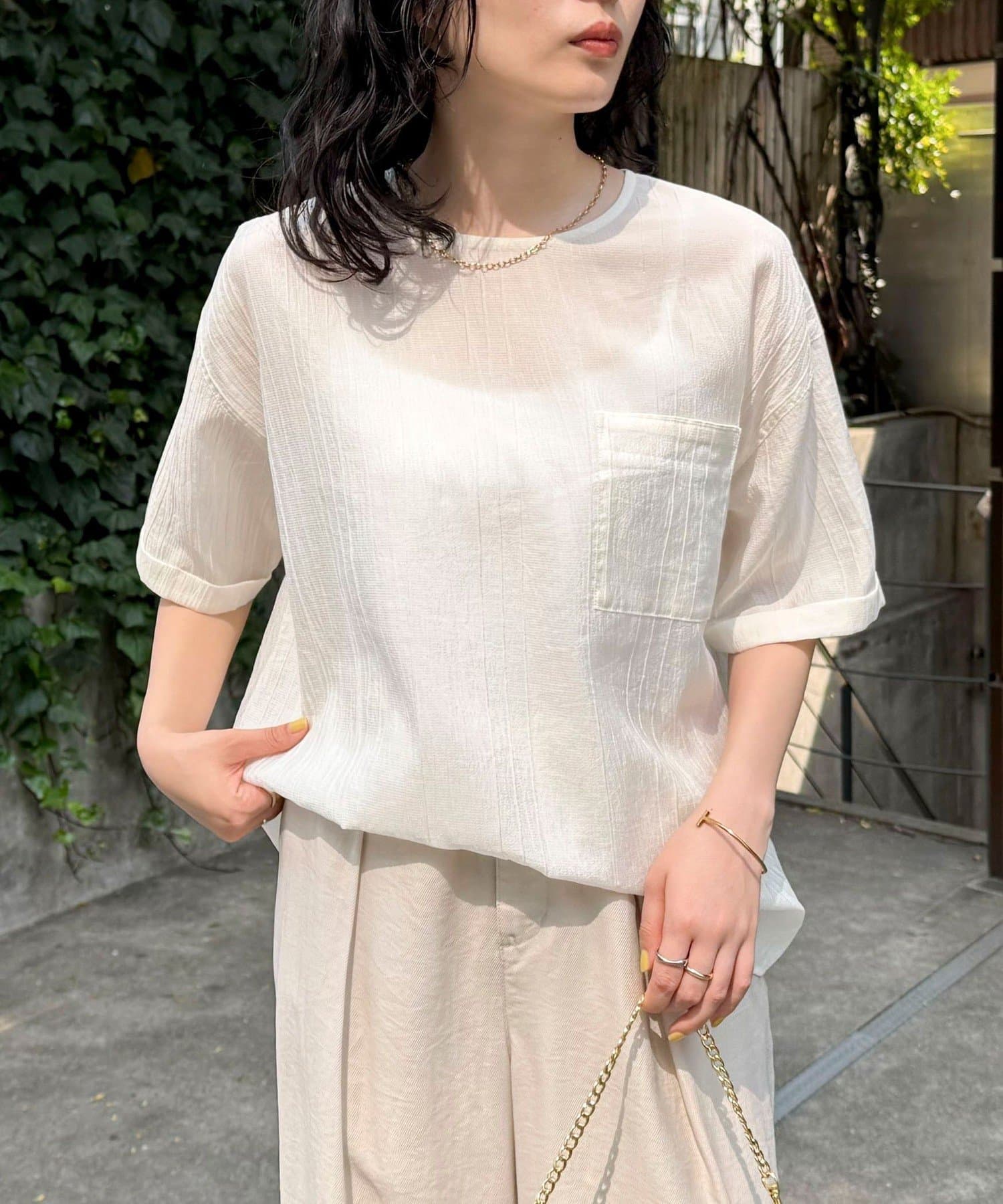◇fredy emue◇【2025 SS】清涼感のある半袖Tシャツブラウス●point・涼しげな素材感がシーズンムードを高めてくれるTシャツブラウスです・さらりとした薄手の素材で夏でも快適に着用してい