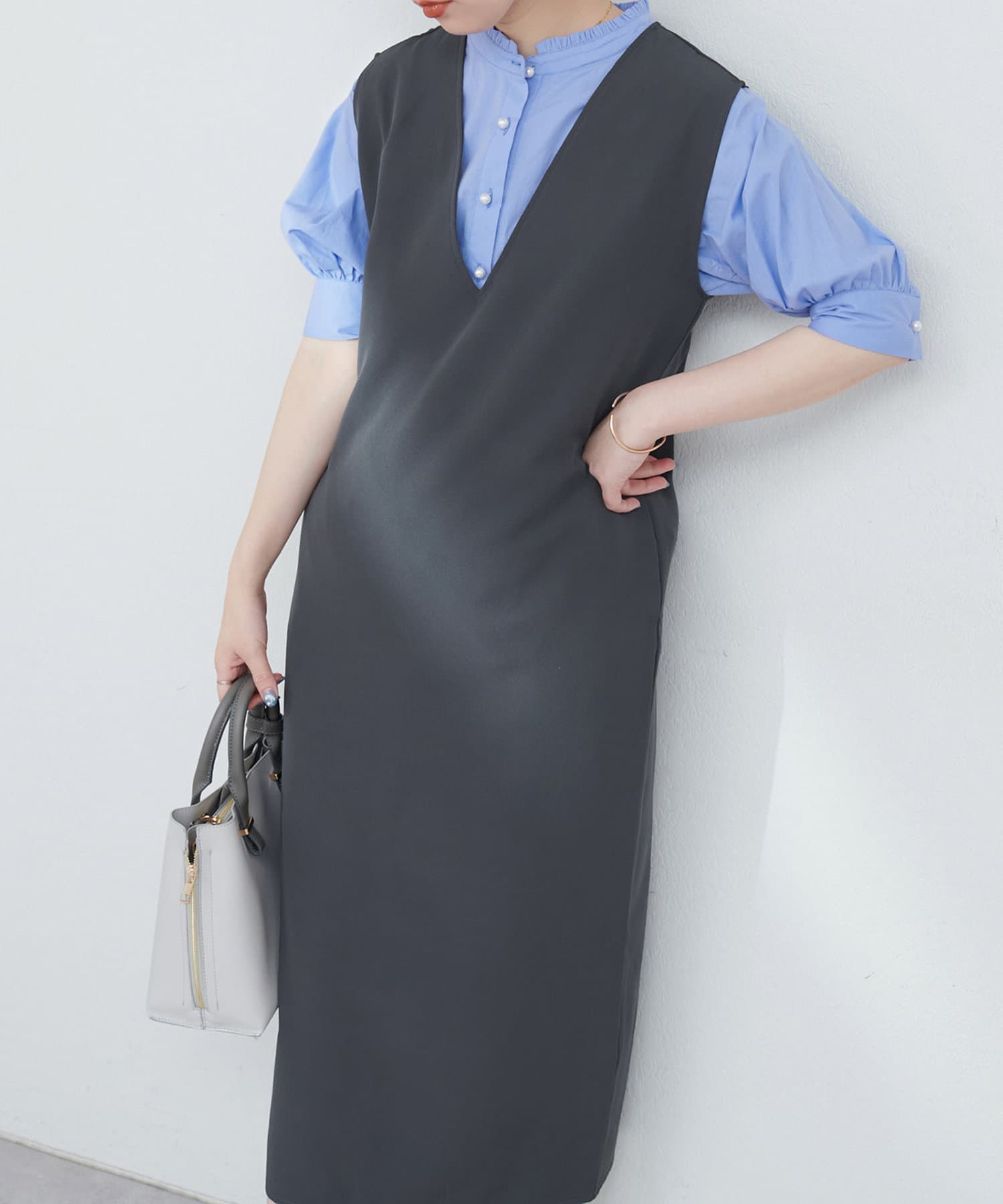 NICE CLAUP / OLIVE des OLIVE OUTLET(ナイスクラップ  / オリーブ デ オリーブ アウトレット) 【natural couture】カットジョーゼットＶネックワンピース