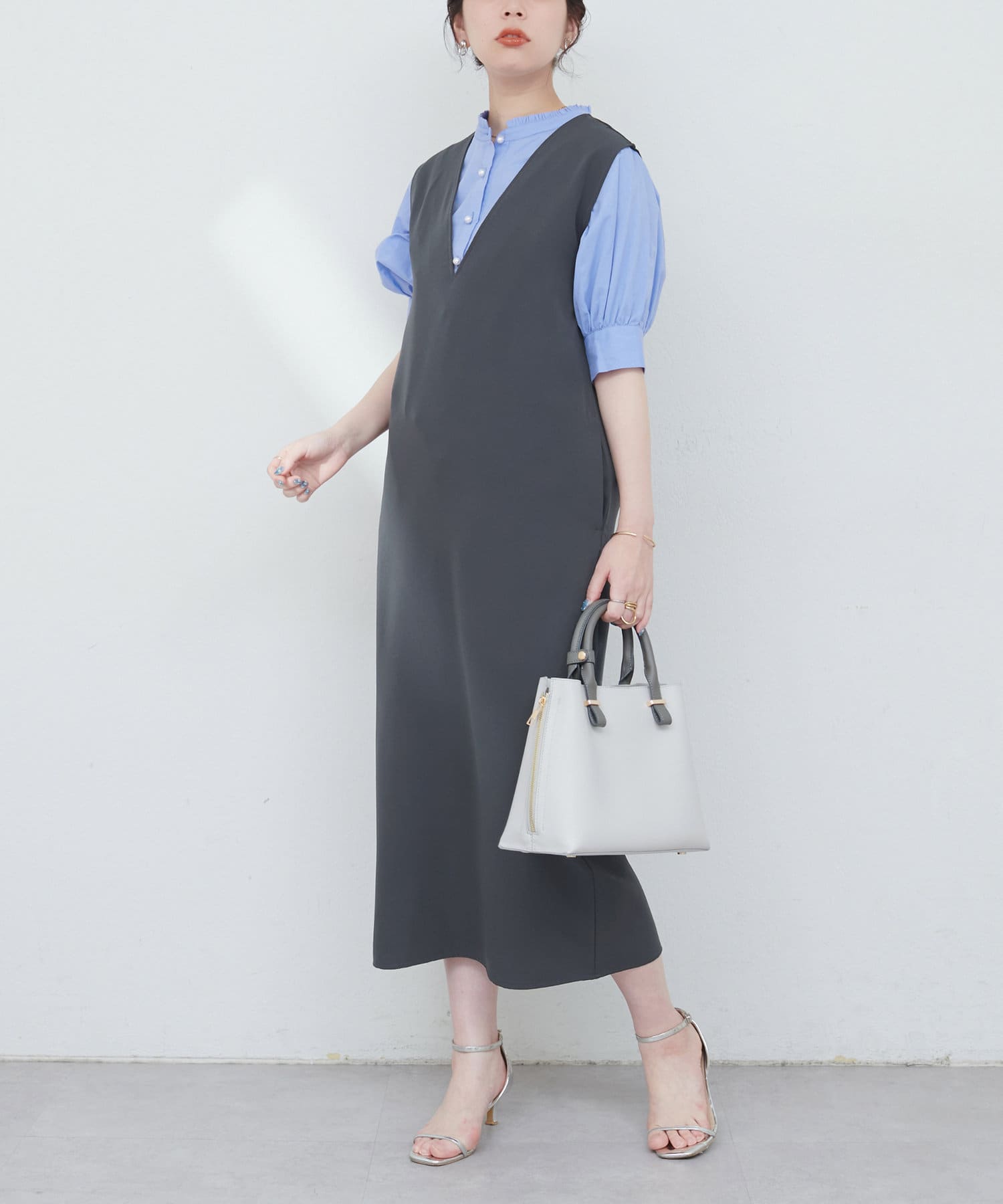 NICE CLAUP / OLIVE des OLIVE OUTLET(ナイスクラップ  / オリーブ デ オリーブ アウトレット) 【natural couture】カットジョーゼットＶネックワンピース
