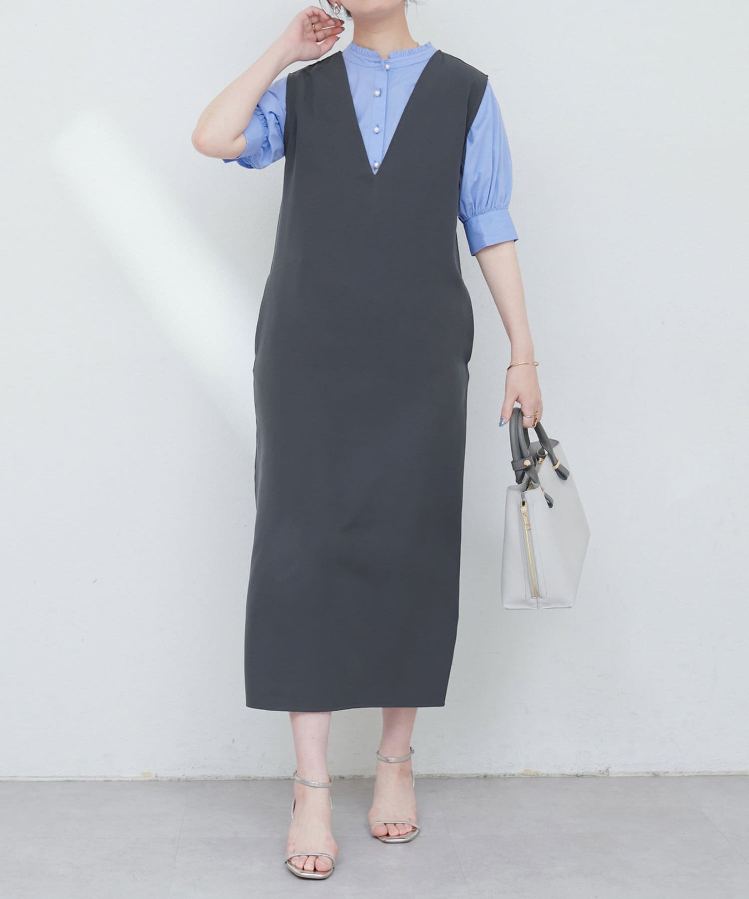 NICE CLAUP / OLIVE des OLIVE OUTLET(ナイスクラップ  / オリーブ デ オリーブ アウトレット) 【natural couture】カットジョーゼットＶネックワンピース