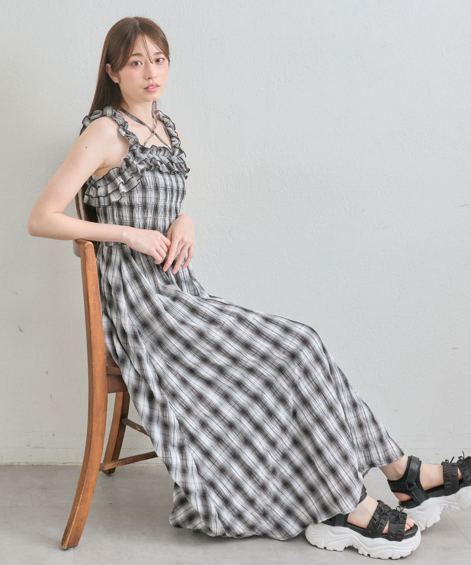 OLIVE des OLIVE(オリーブ デ オリーブ) 【S/Mサイズ展開】シャーリングフリルキャミワンピ
