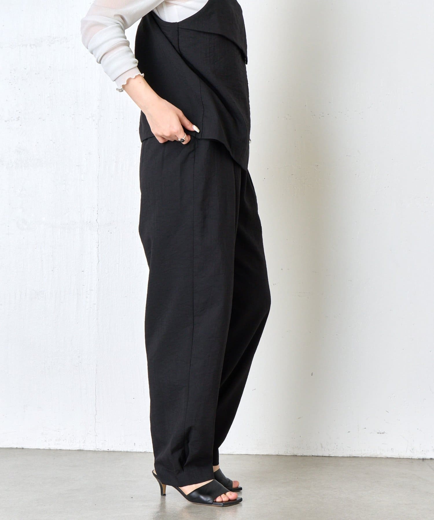 Jena　espace merveilleux(ジェナ　エスパスメルヴェイユ) キャミビスチェセットアップ