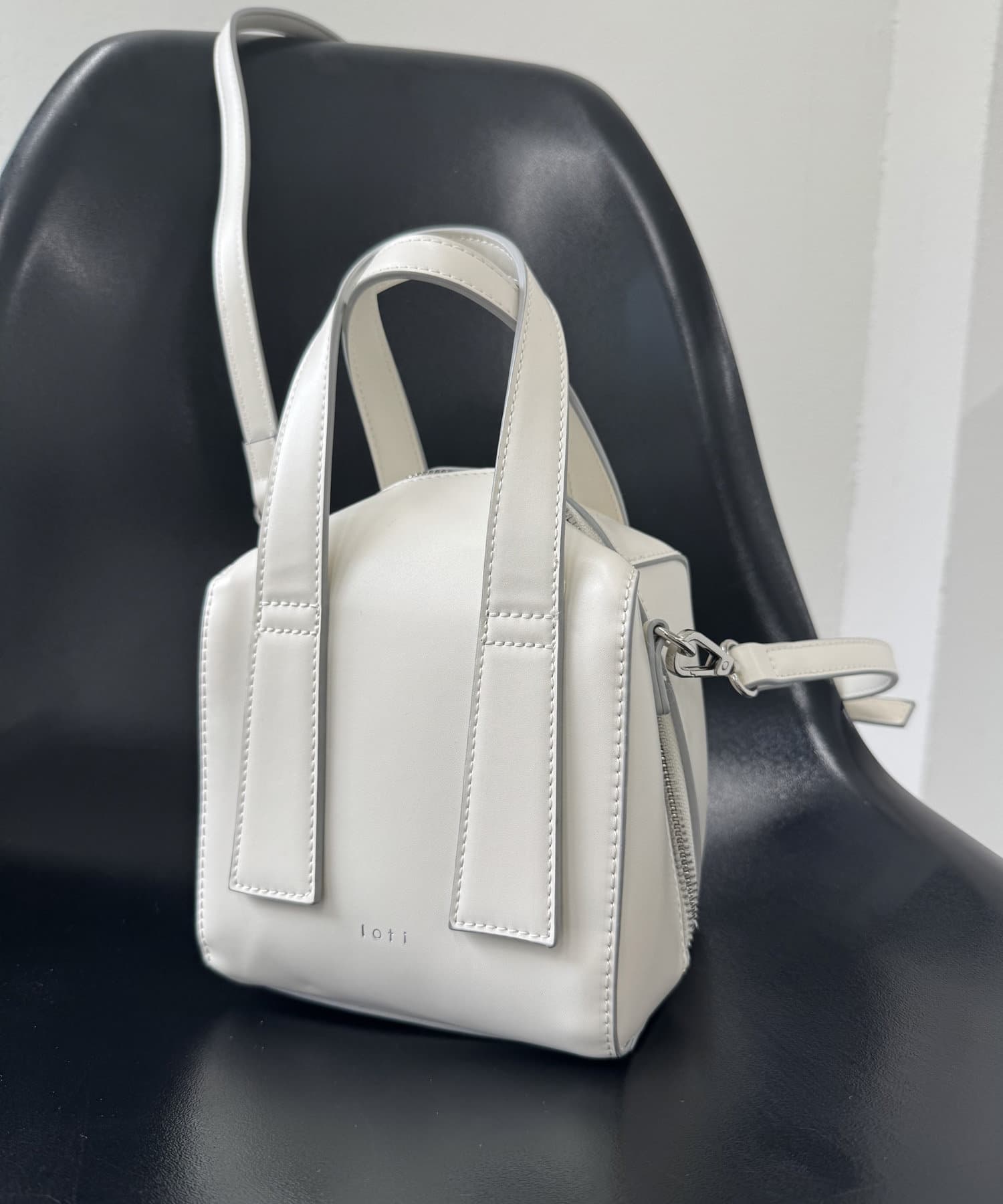 mline(エムライン) loti ボックスボストンBAG