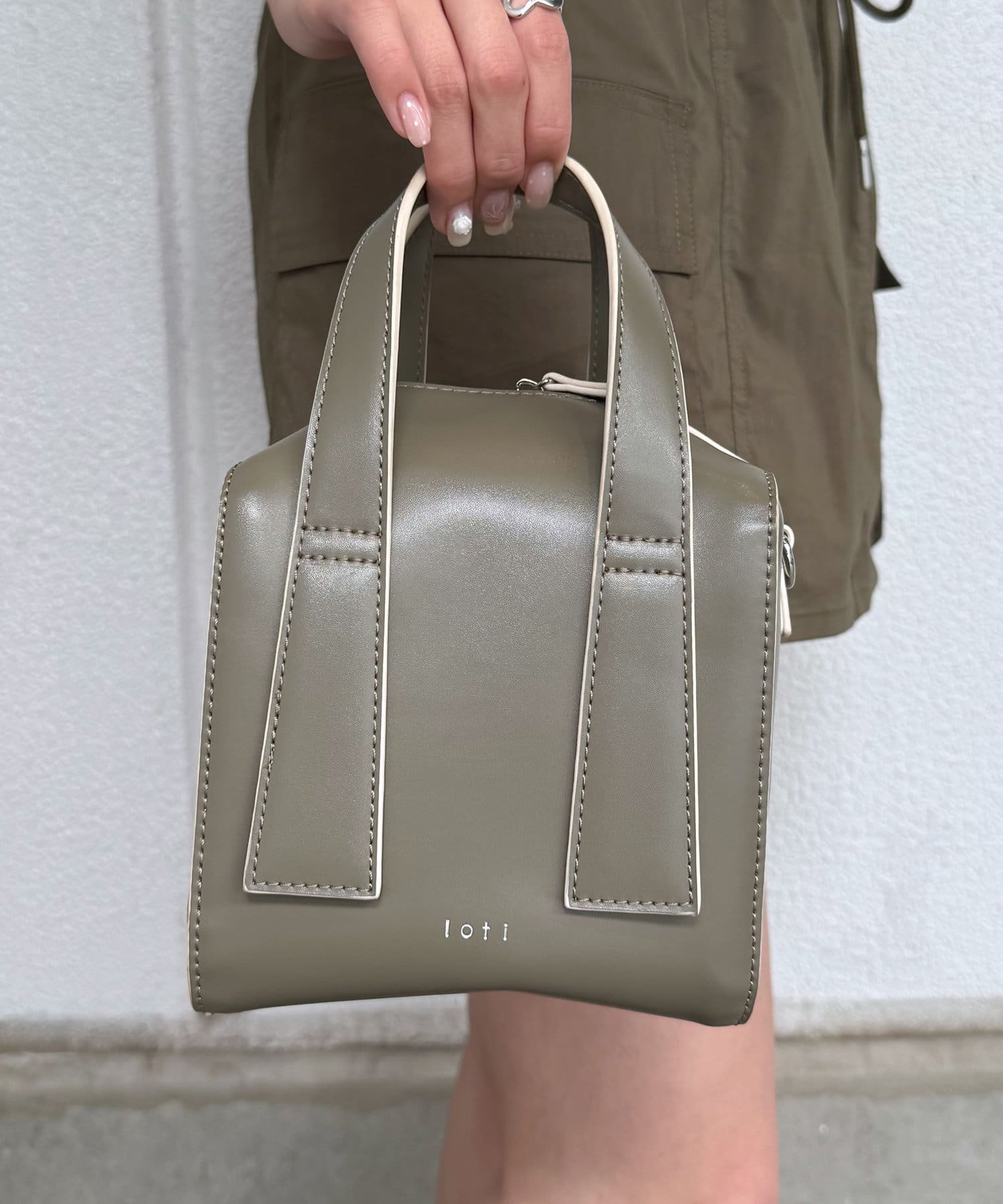mline(エムライン) loti ボックスボストンBAG