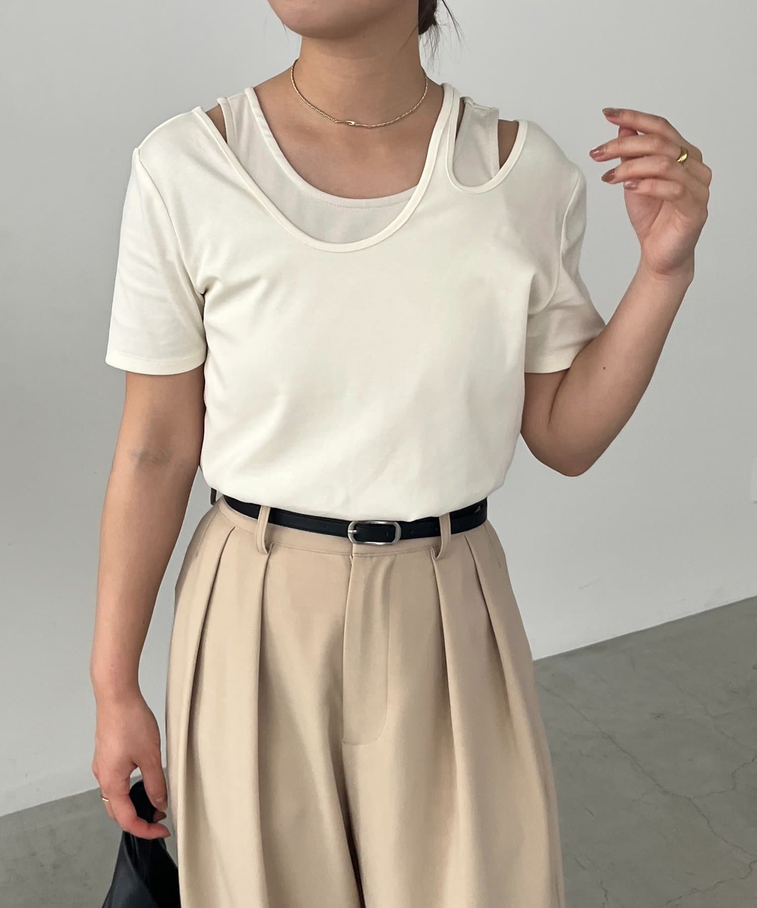 レイヤードアシメネックTシャツ 1枚で着映え】レイヤードアシメネックTシャツ | CAPRICIEUX LE