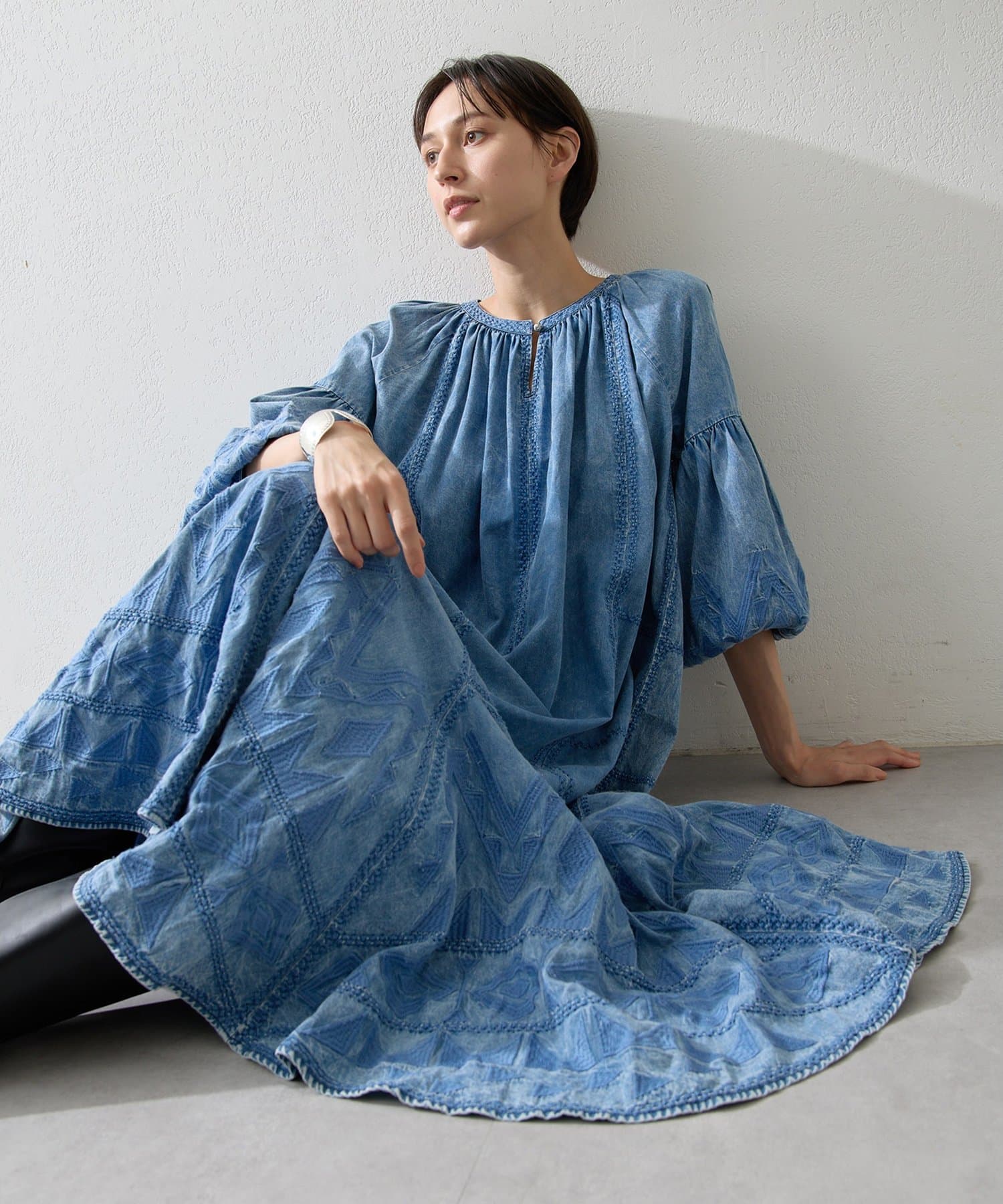 Whim Gazette 44,000円完売24A/Wエンブロイダリーワンピース Whim Gazette（ウィムガゼット）の「エンブロイダリーワンピース