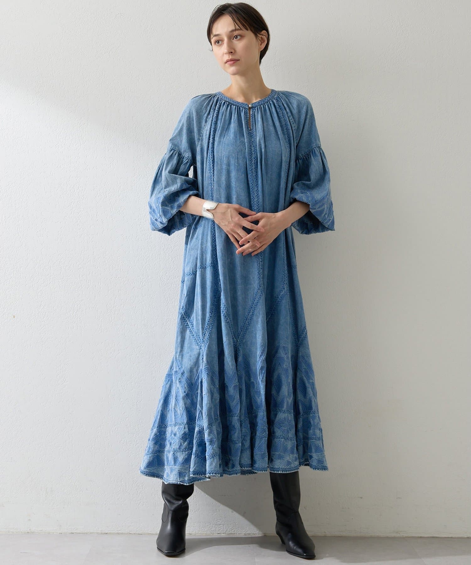 Whim Gazette 44,000円完売24A/Wエンブロイダリーワンピース Whim Gazette（ウィムガゼット）の「エンブロイダリーワンピース